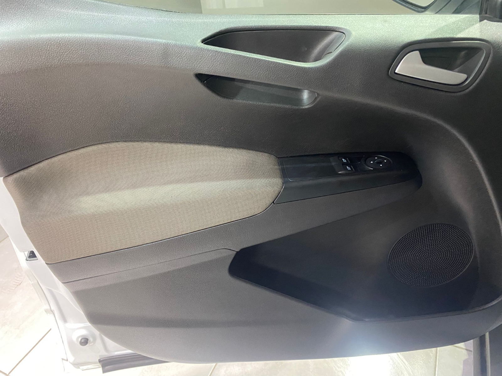 2022 Dizel Manuel Ford Tourneo Courier Beyaz Gürel Tasarım Aksesuar Otomotiv San. Tic. Ltd. Şti.