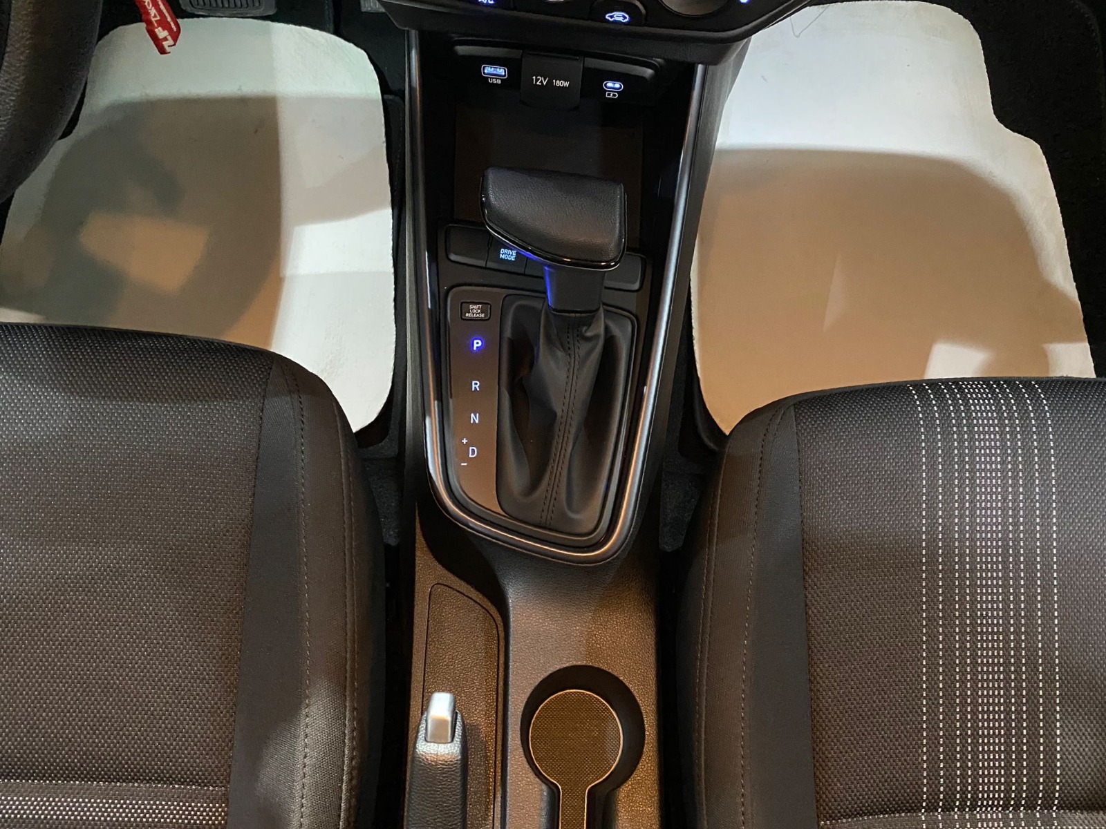 2024 Benzin Otomatik Hyundai i20 Gri Gürel Tasarım Aksesuar Otomotiv San. Tic. Ltd. Şti.