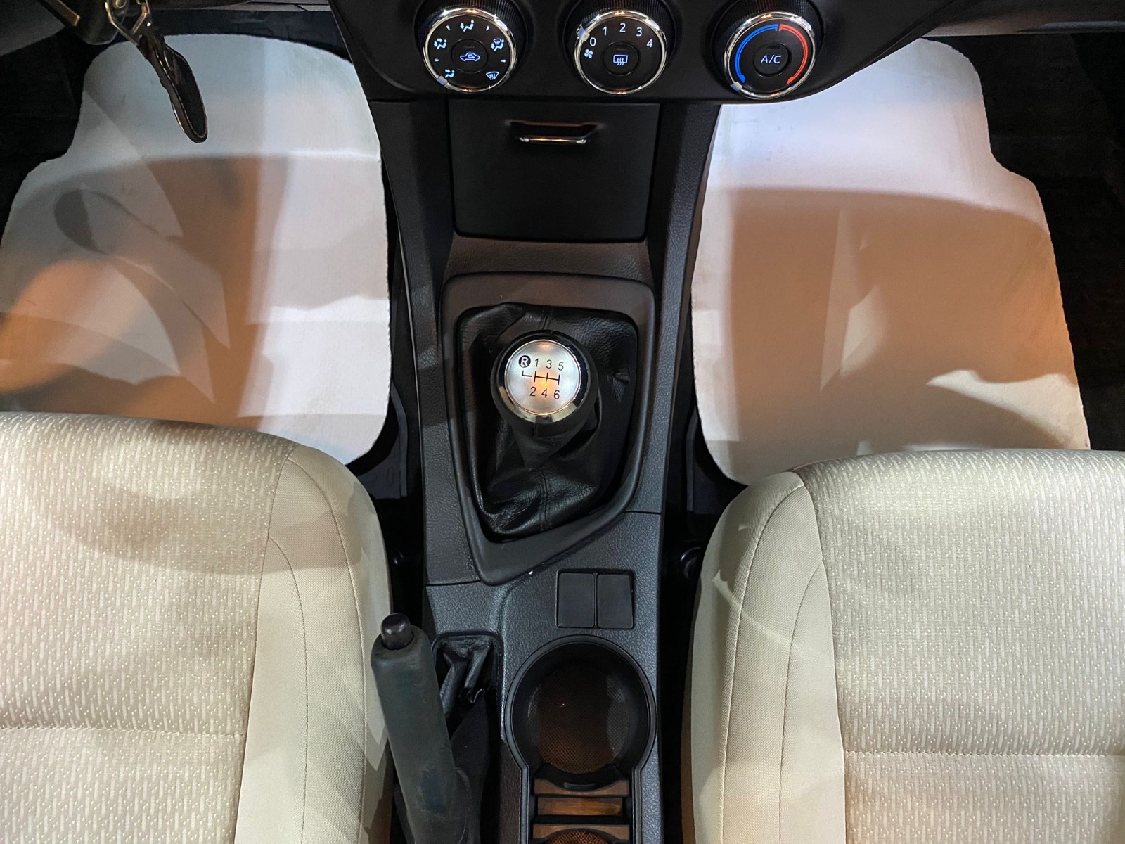 2015 Benzin Manuel Toyota Corolla Gri Gürel Tasarım Aksesuar Otomotiv San. Tic. Ltd. Şti.
