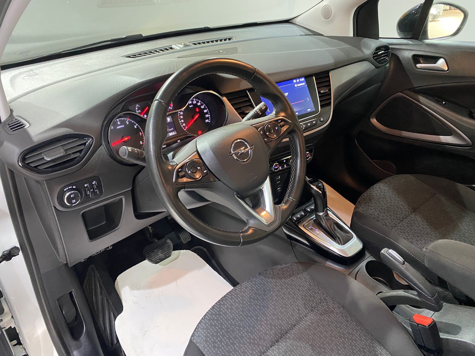 2024 Benzin Otomatik Opel Crossland Beyaz Gürel Tasarım Aksesuar Otomotiv San. Tic. Ltd. Şti.