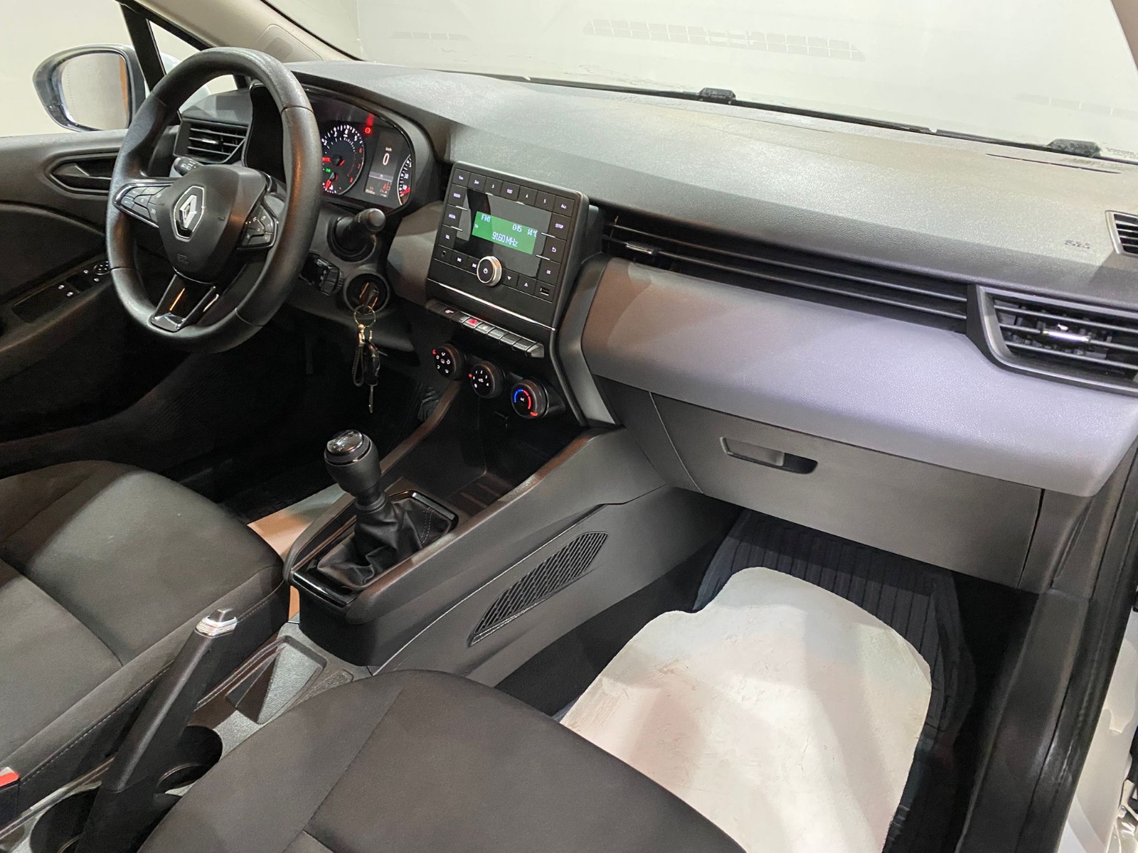 2022 Benzin Manuel Renault Clio Beyaz Gürel Tasarım Aksesuar Otomotiv San. Tic. Ltd. Şti.