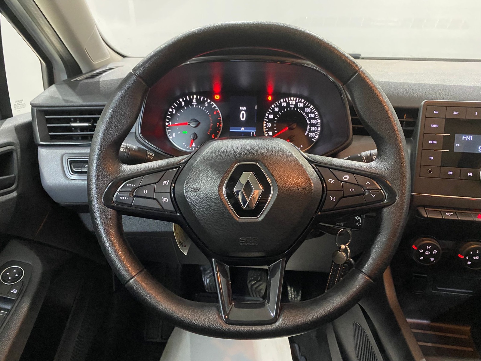 2022 Benzin Manuel Renault Clio Beyaz Gürel Tasarım Aksesuar Otomotiv San. Tic. Ltd. Şti.