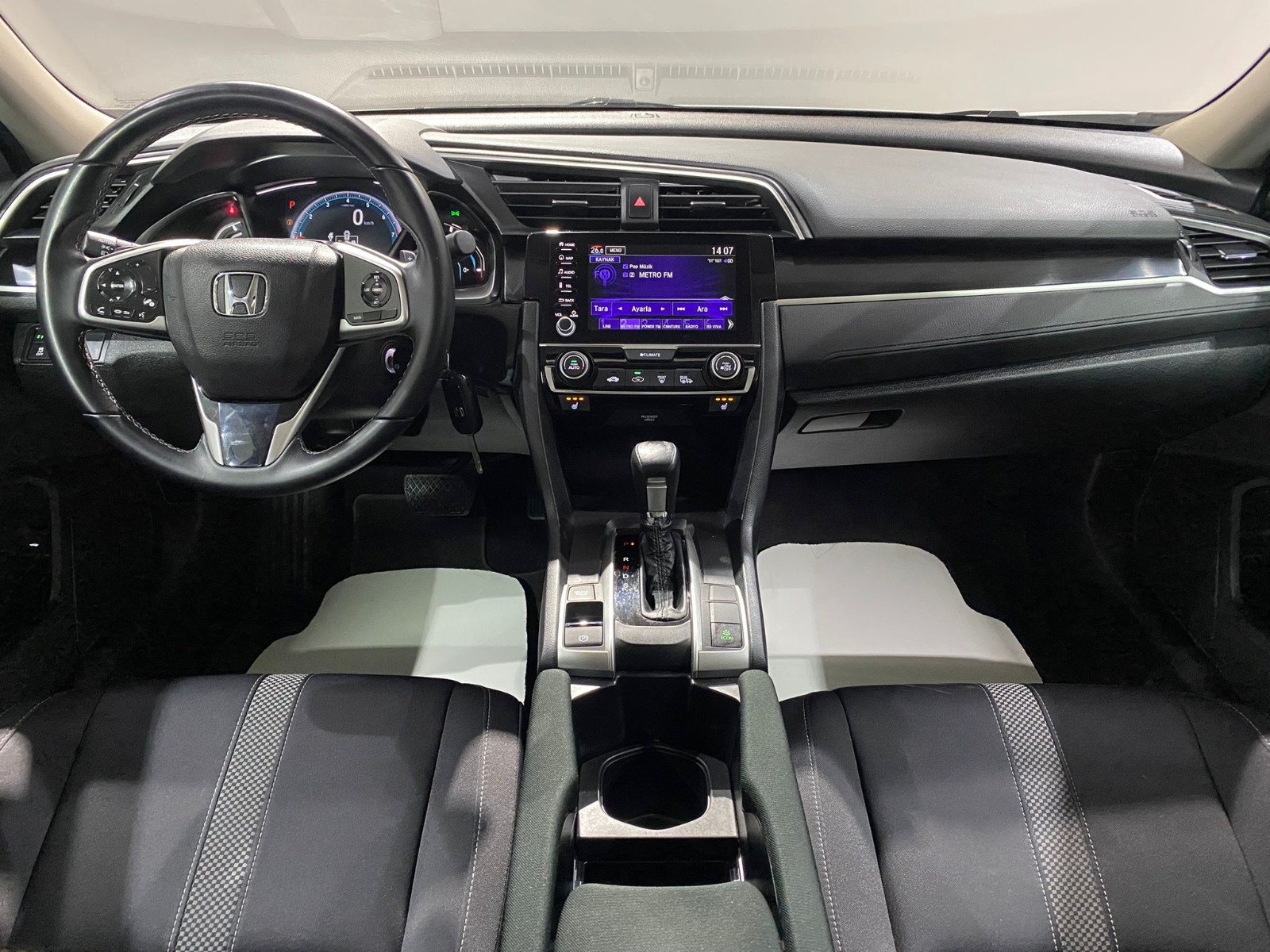 2021 Benzin + LPG Otomatik Honda Civic Beyaz Gürel Tasarım Aksesuar Otomotiv San. Tic. Ltd. Şti.