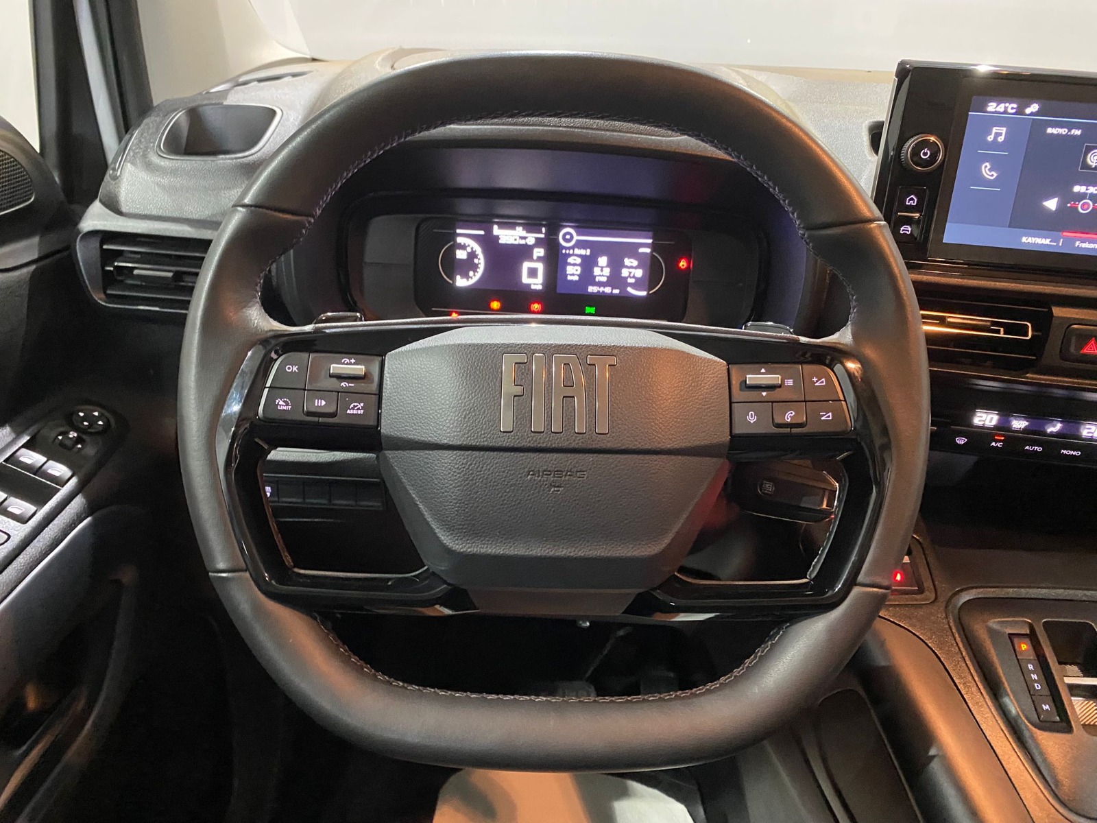 2025 Dizel Otomatik Fiat Doblo Combi Beyaz Gürel Tasarım Aksesuar Otomotiv San. Tic. Ltd. Şti.