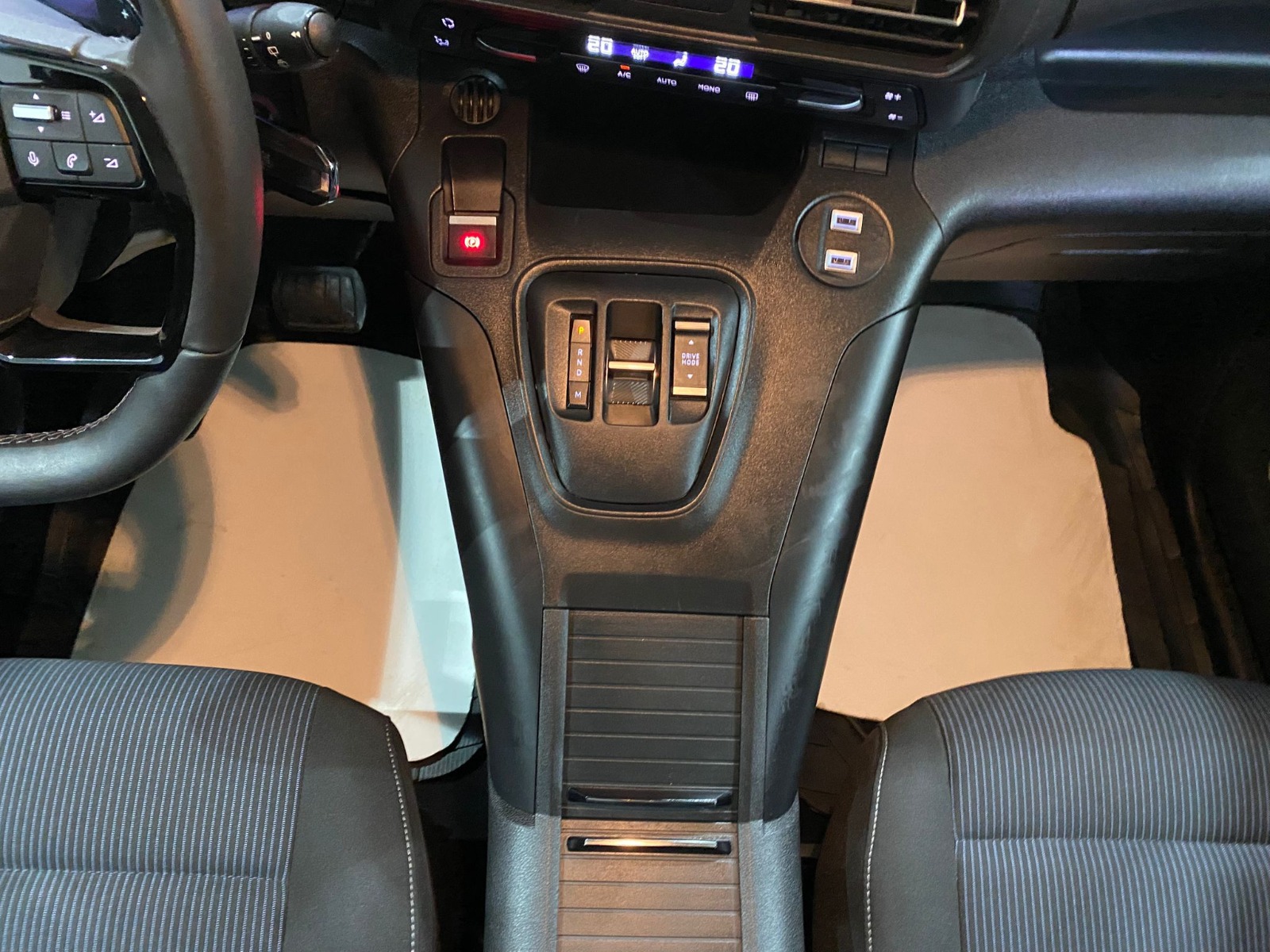 2025 Dizel Otomatik Fiat Doblo Combi Beyaz Gürel Tasarım Aksesuar Otomotiv San. Tic. Ltd. Şti.