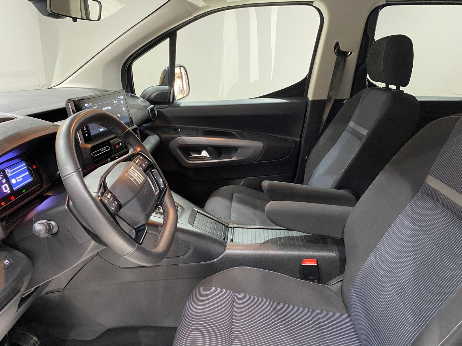2025 Dizel Otomatik Fiat Doblo Combi Beyaz Gürel Tasarım Aksesuar Otomotiv San. Tic. Ltd. Şti.