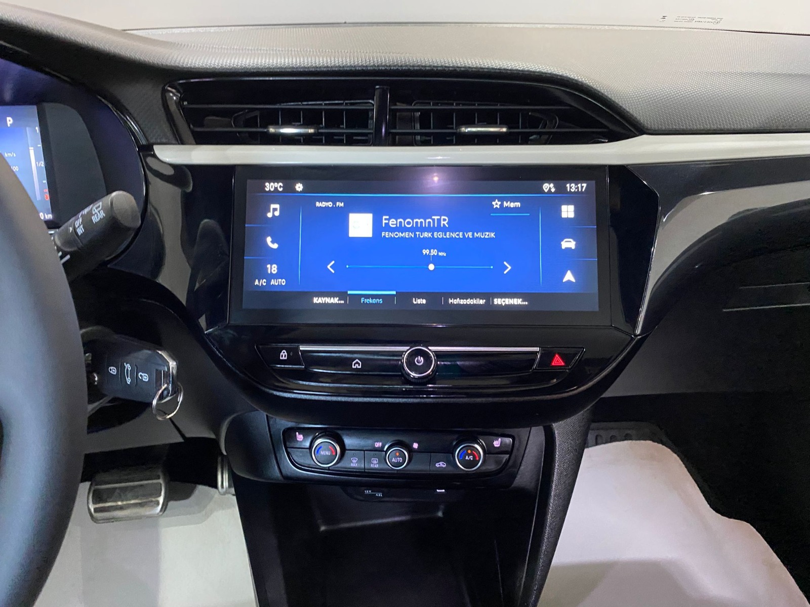 2025 Hybrid Otomatik Opel  Corsa  Gri Gürel Tasarım Aksesuar Otomotiv San. Tic. Ltd. Şti.
