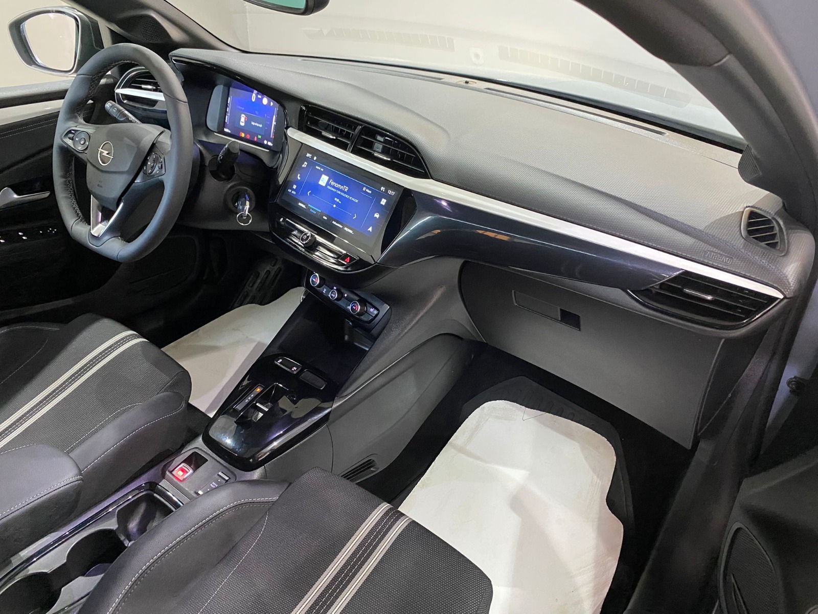 2025 Hybrid Otomatik Opel  Corsa  Gri Gürel Tasarım Aksesuar Otomotiv San. Tic. Ltd. Şti.