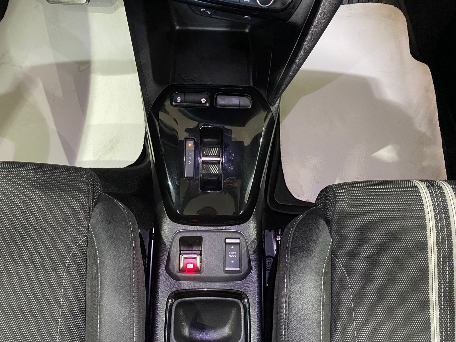 2025 Hybrid Otomatik Opel  Corsa  Gri Gürel Tasarım Aksesuar Otomotiv San. Tic. Ltd. Şti.