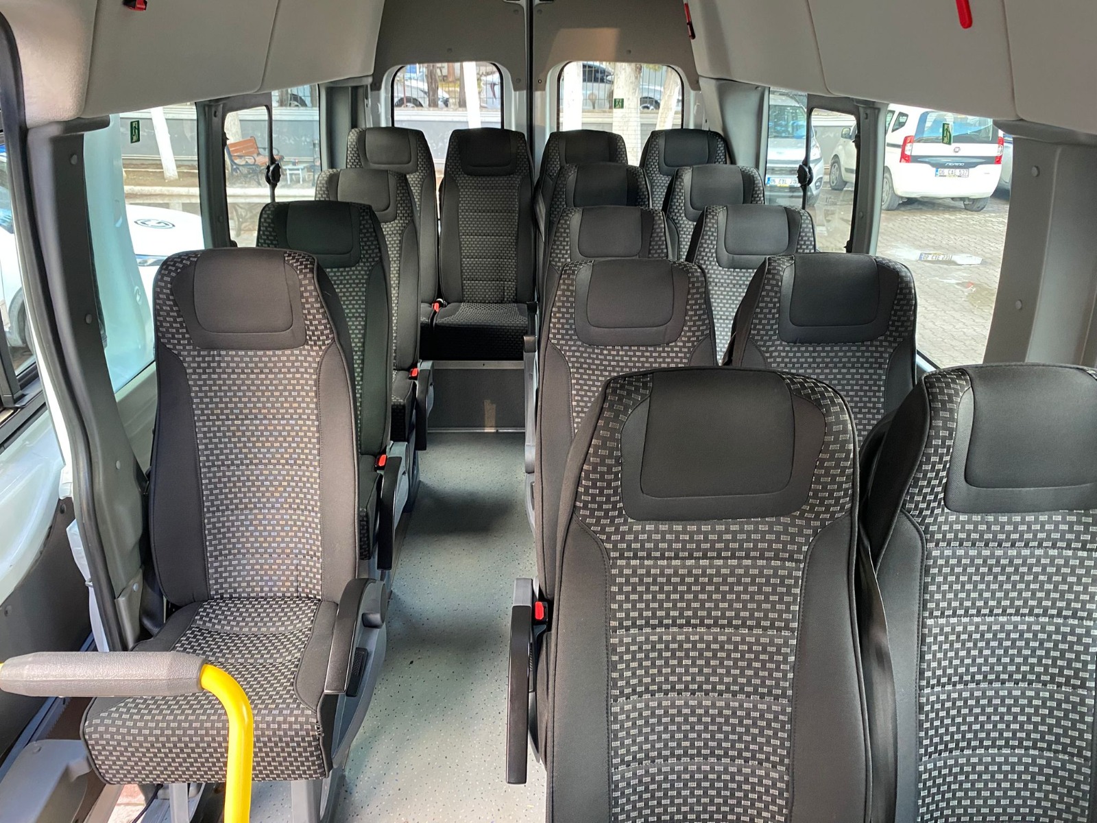 TaksitliOto.Net | 2.El Ford Transit Transit 16+1 | Manuel & Dizel | Beyaz | İzmir.2el 2021 Dizel Manuel Ford Transit Beyaz Gürel Tasarım Aksesuar Otomotiv San. Tic. Ltd. Şti.