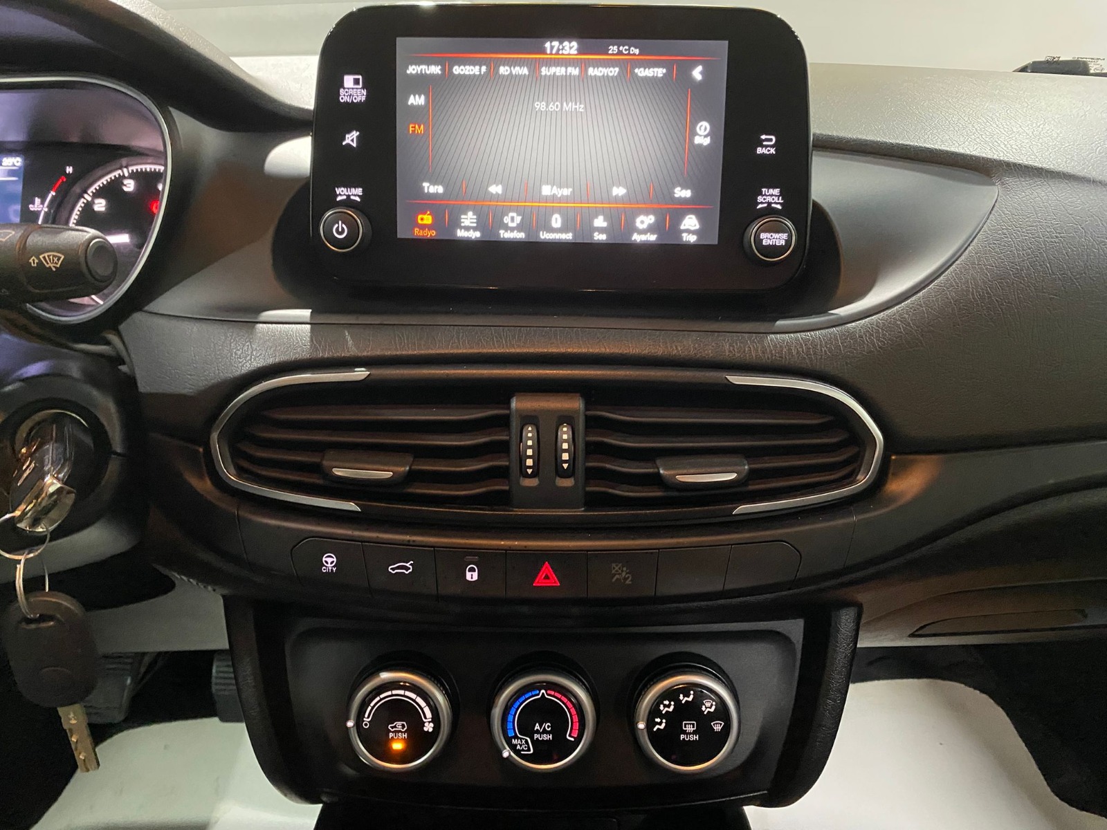 2023 Benzin Manuel Fiat Egea Mavi Gürel Tasarım Aksesuar Otomotiv San. Tic. Ltd. Şti.