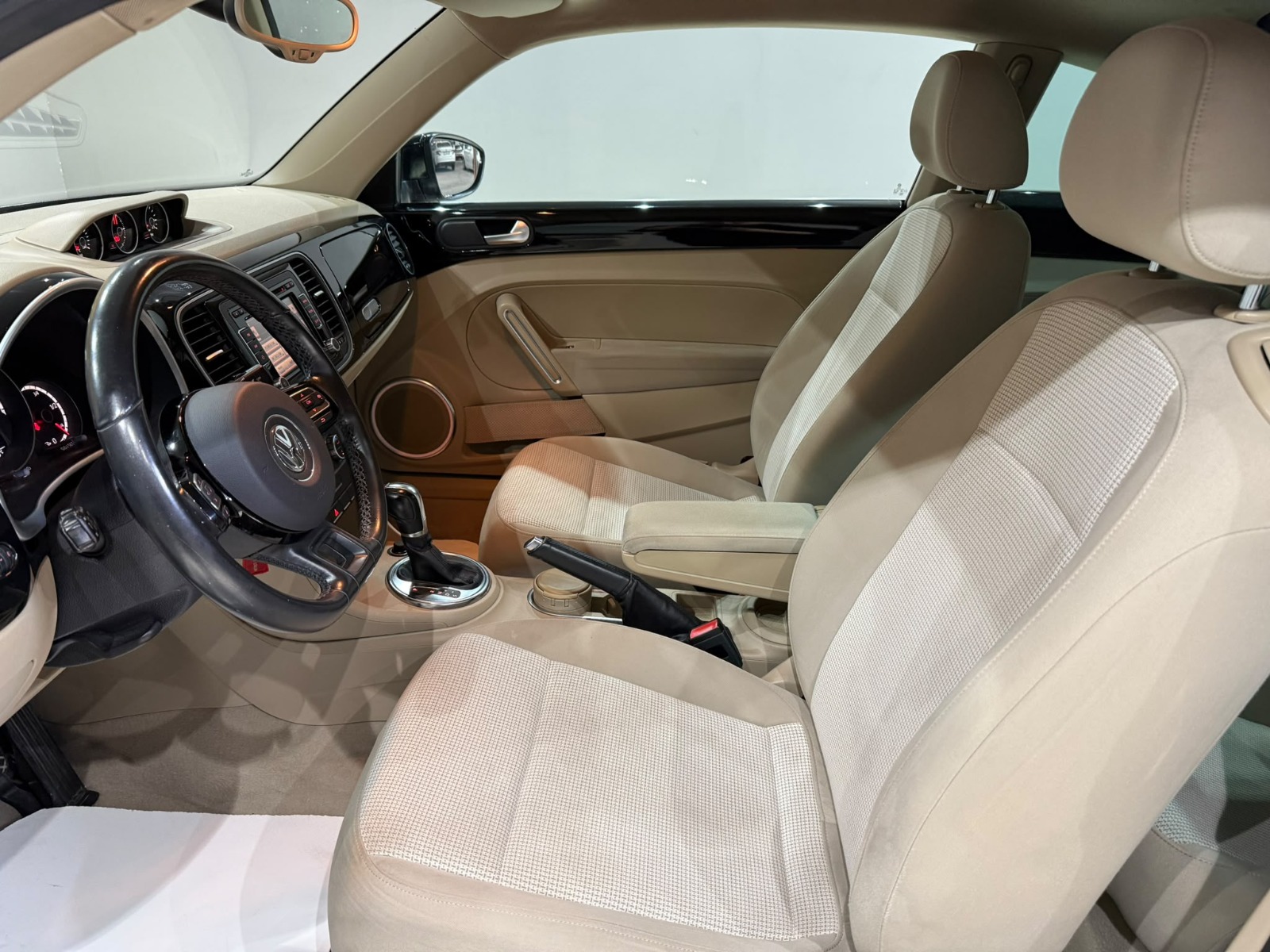 2013 Benzin Otomatik Volkswagen Beetle Siyah Gürel Tasarım Aksesuar Otomotiv San. Tic. Ltd. Şti.