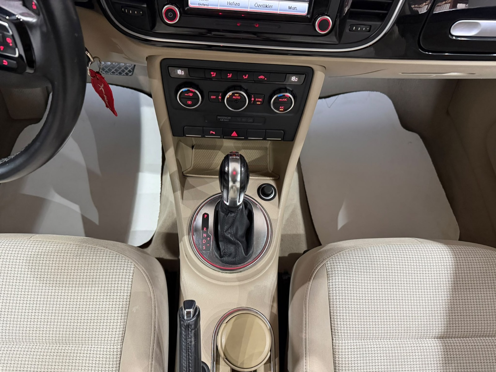 2013 Benzin Otomatik Volkswagen Beetle Siyah Gürel Tasarım Aksesuar Otomotiv San. Tic. Ltd. Şti.