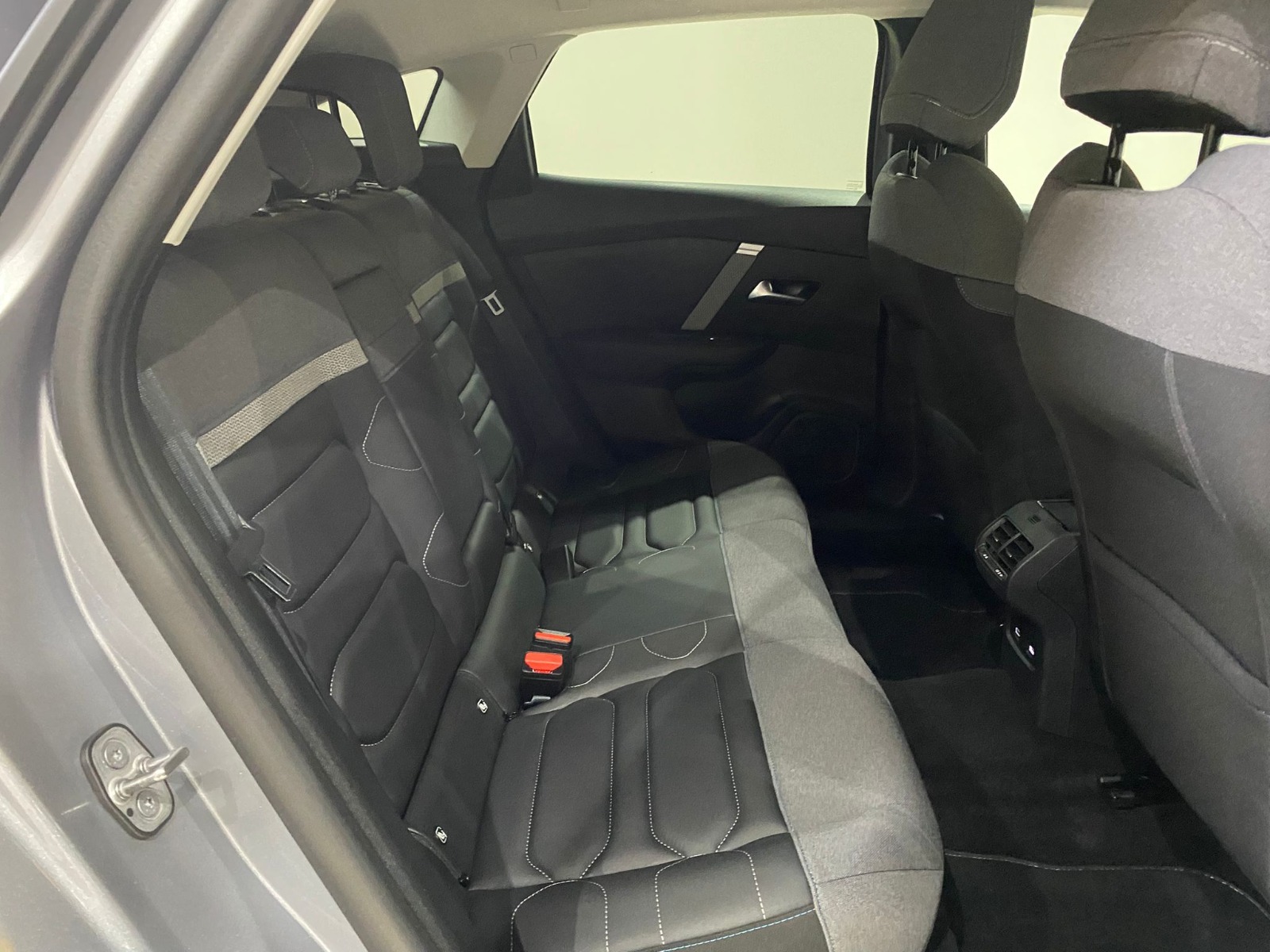 2023 Benzin Otomatik Citroen C4 Gri Gürel Tasarım Aksesuar Otomotiv San. Tic. Ltd. Şti.