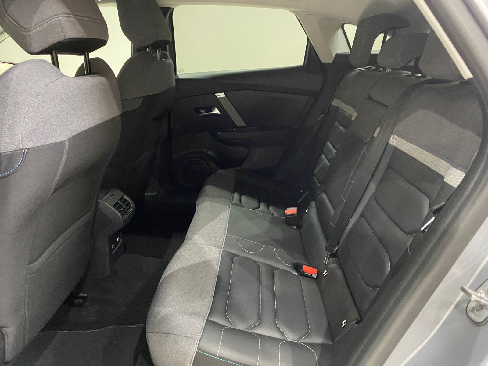 2023 Benzin Otomatik Citroen C4 Gri Gürel Tasarım Aksesuar Otomotiv San. Tic. Ltd. Şti.