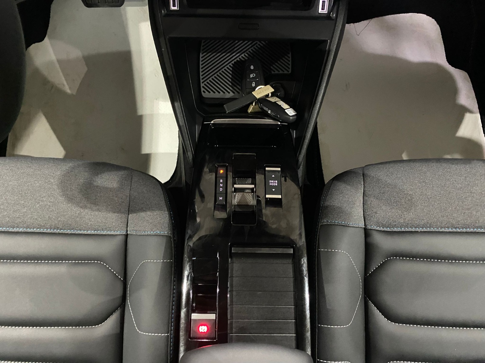 2023 Benzin Otomatik Citroen C4 Gri Gürel Tasarım Aksesuar Otomotiv San. Tic. Ltd. Şti.
