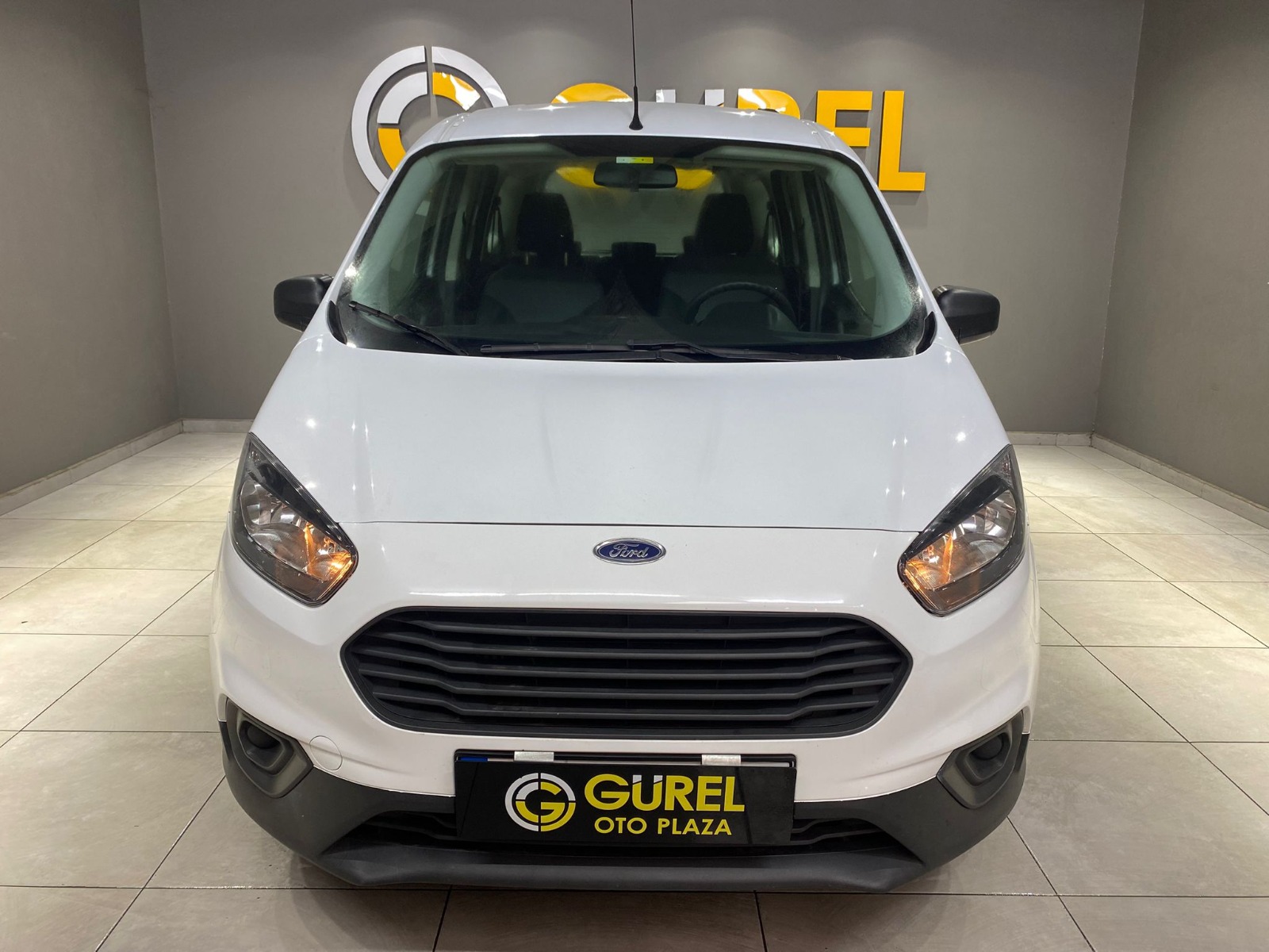 2022 Dizel Manuel Ford Tourneo Courier Journey Beyaz Gürel Tasarım Aksesuar Otomotiv San. Tic. Ltd. Şti.