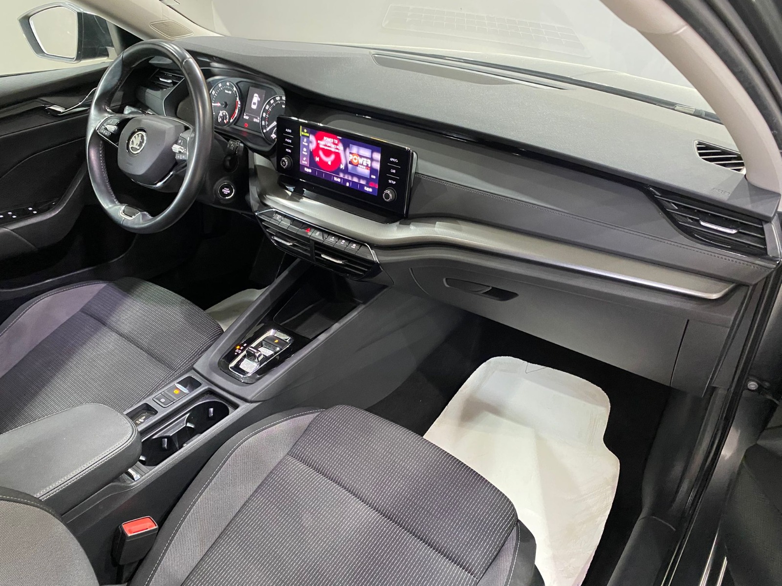 2022 Hybrid Otomatik Skoda Octavia Gri Gürel Tasarım Aksesuar Otomotiv San. Tic. Ltd. Şti.