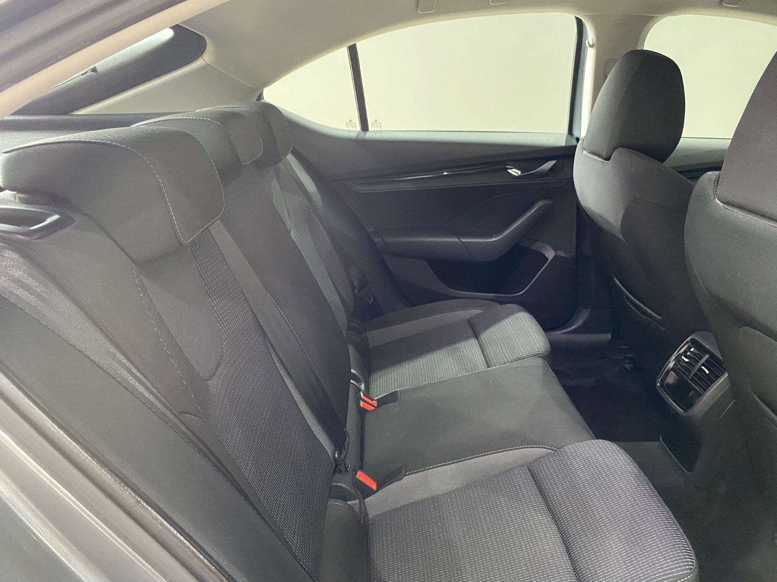 2022 Hybrid Otomatik Skoda Octavia Gri Gürel Tasarım Aksesuar Otomotiv San. Tic. Ltd. Şti.