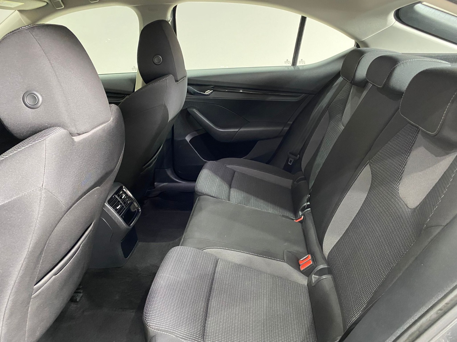 2022 Hybrid Otomatik Skoda Octavia Gri Gürel Tasarım Aksesuar Otomotiv San. Tic. Ltd. Şti.