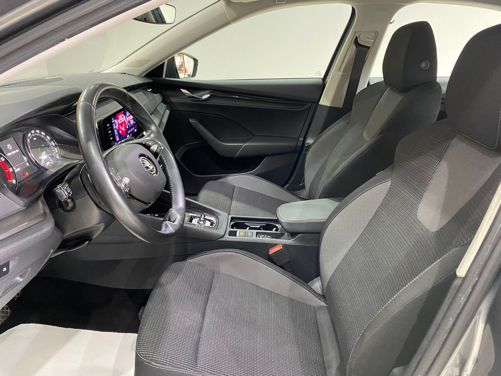 2022 Hybrid Otomatik Skoda Octavia Gri Gürel Tasarım Aksesuar Otomotiv San. Tic. Ltd. Şti.