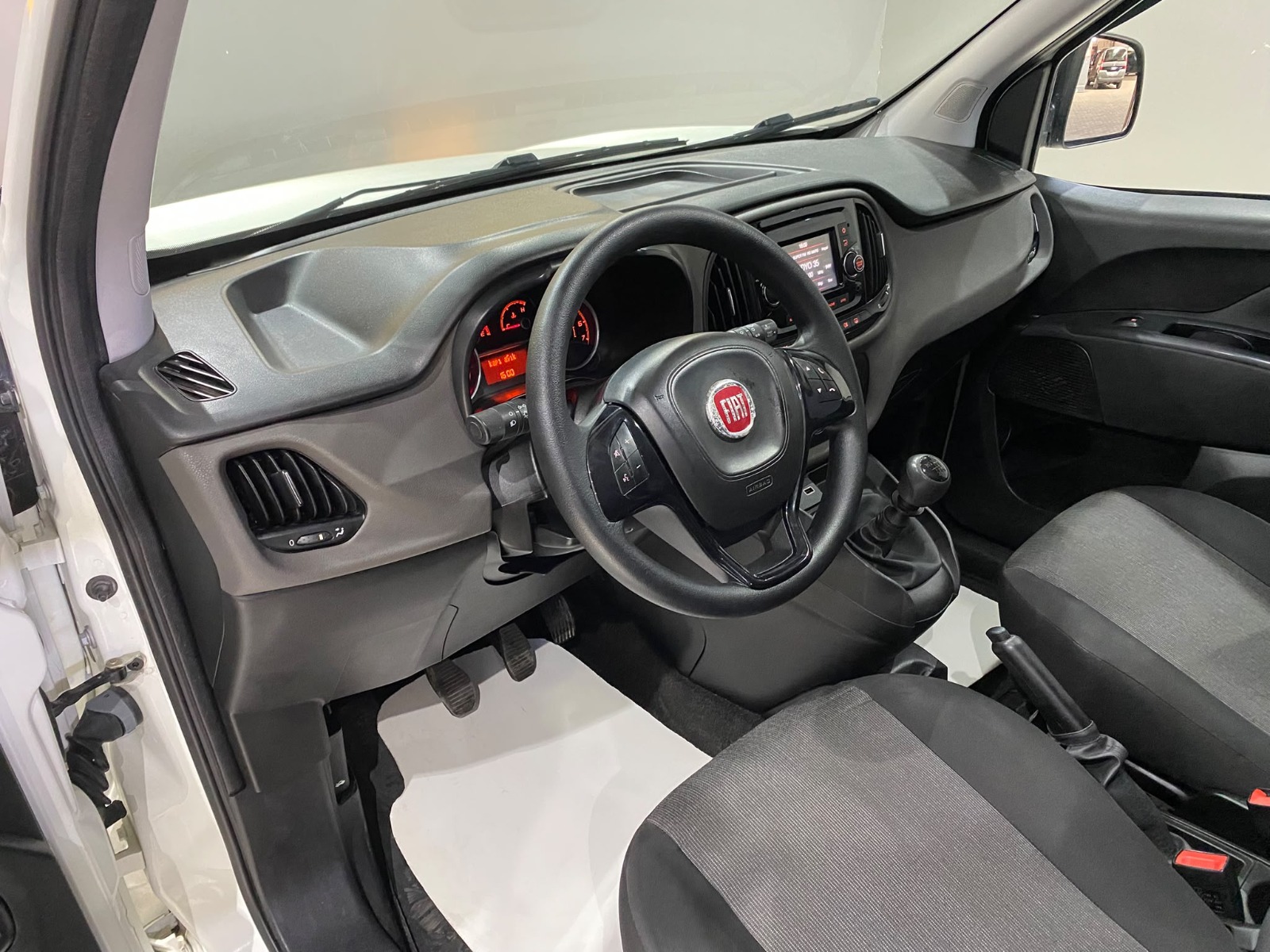 2022 Dizel Manuel Fiat Doblo Combi Beyaz Gürel Tasarım Aksesuar Otomotiv San. Tic. Ltd. Şti.