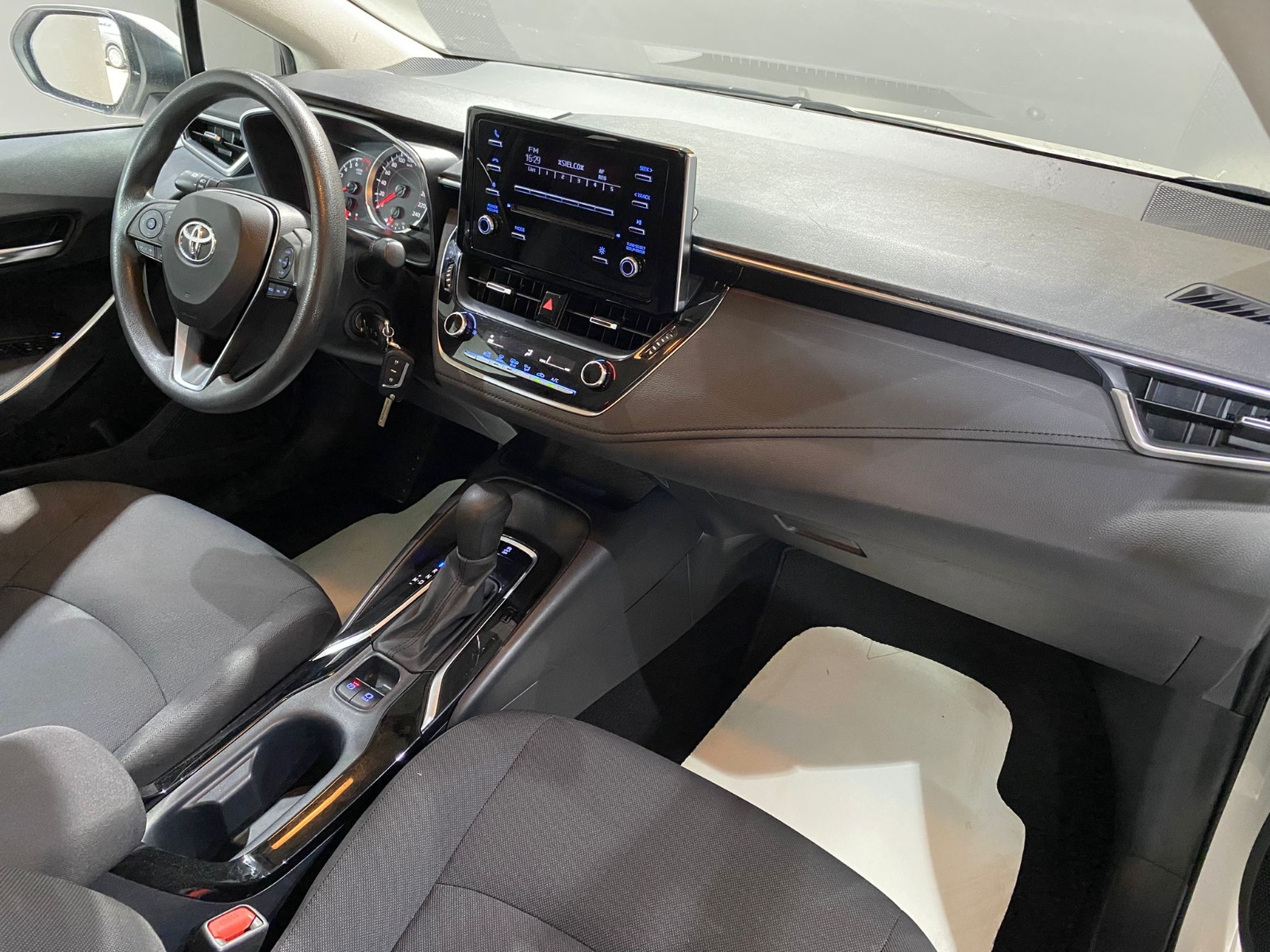 2022 Benzin Otomatik Toyota Corolla Beyaz Gürel Tasarım Aksesuar Otomotiv San. Tic. Ltd. Şti.