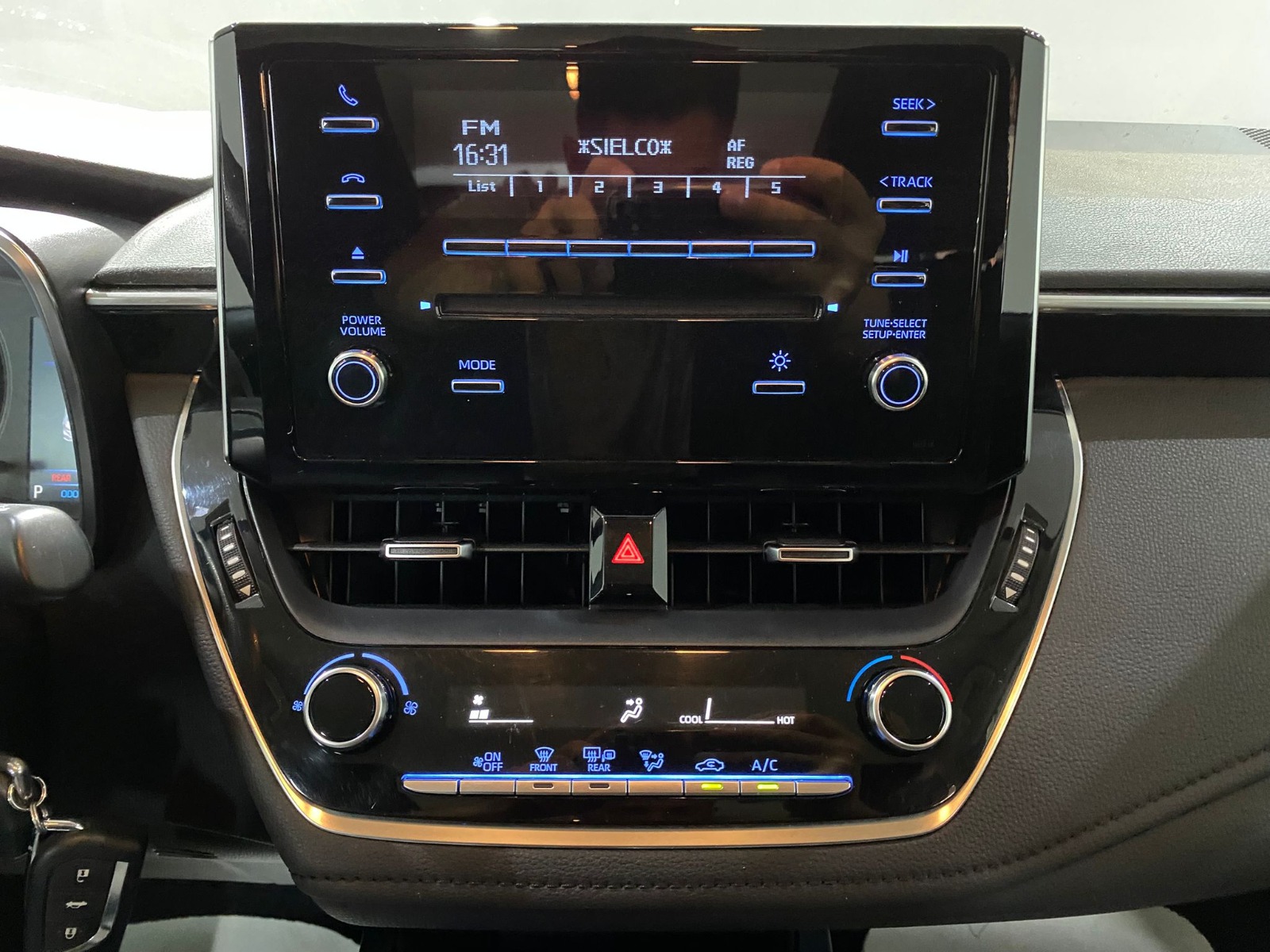 2022 Benzin Otomatik Toyota Corolla Beyaz Gürel Tasarım Aksesuar Otomotiv San. Tic. Ltd. Şti.