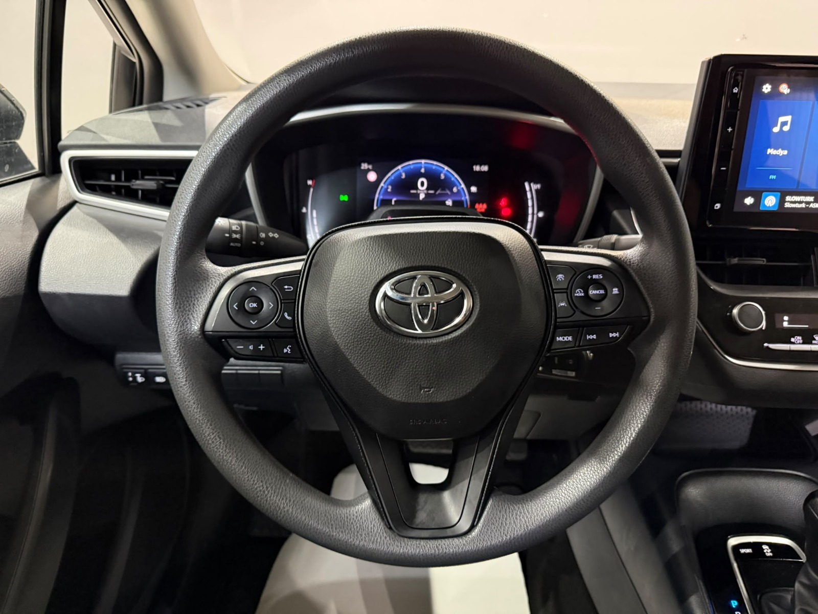 2026 Benzin Otomatik Toyota Corolla Beyaz Gürel Tasarım Aksesuar Otomotiv San. Tic. Ltd. Şti.