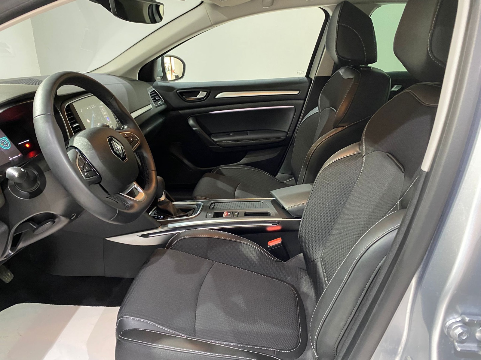 2024 Benzin Otomatik Renault Megane Gri Gürel Tasarım Aksesuar Otomotiv San. Tic. Ltd. Şti.