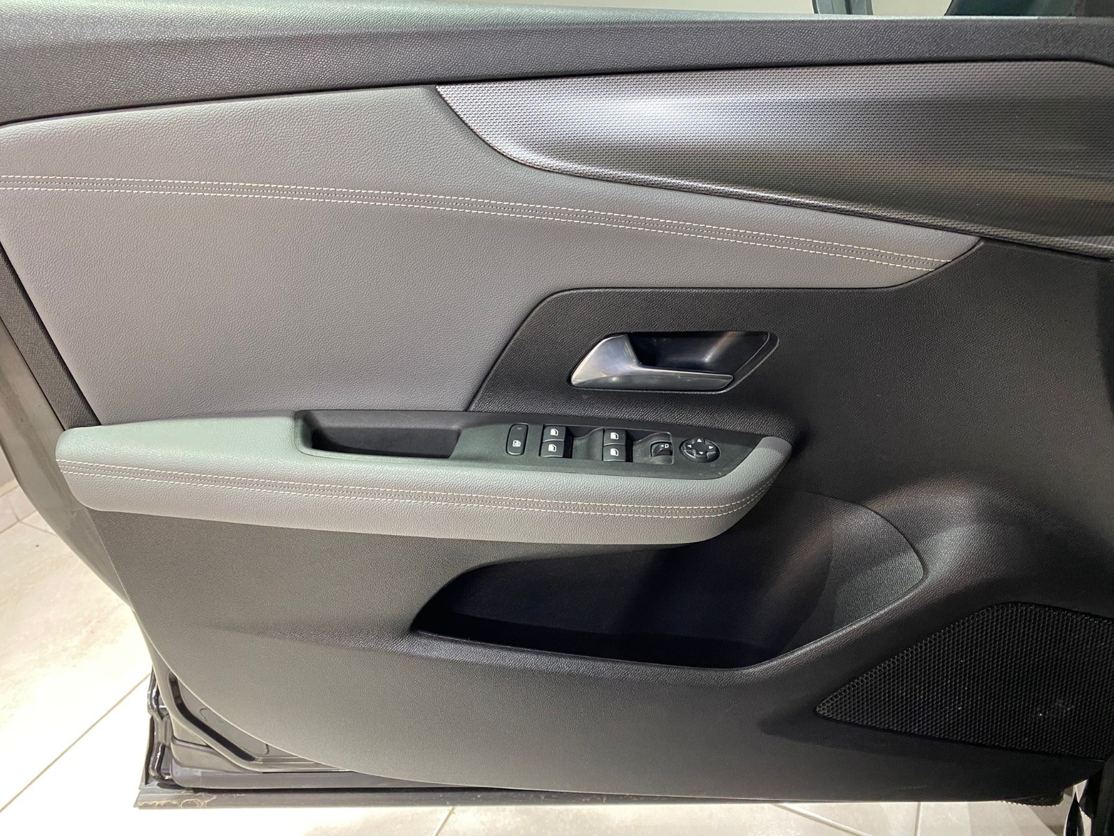 2024 Benzin Otomatik Opel Mokka Siyah Gürel Tasarım Aksesuar Otomotiv San. Tic. Ltd. Şti.