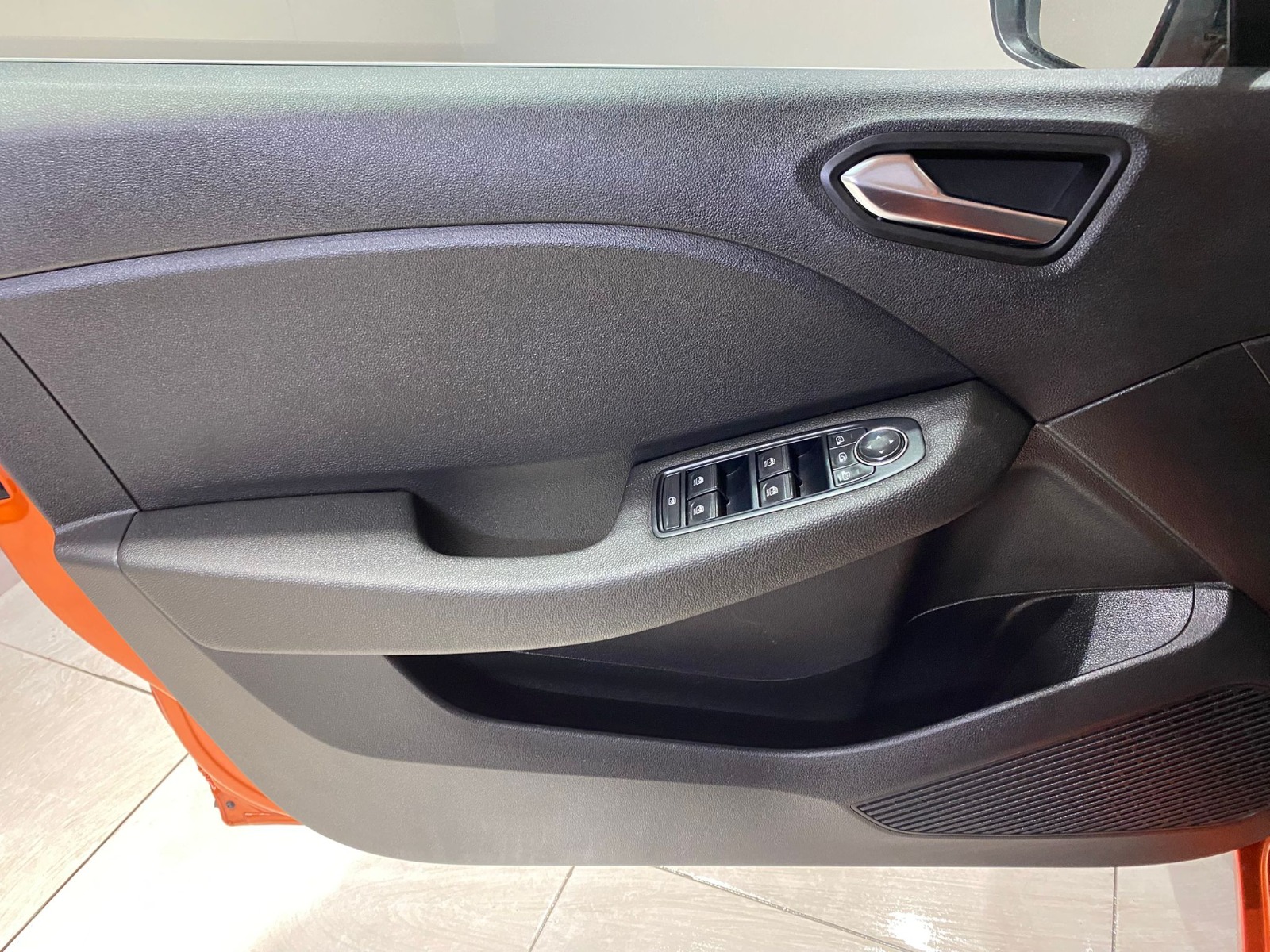 2023 Benzin Otomatik Renault Clio Turuncu Gürel Tasarım Aksesuar Otomotiv San. Tic. Ltd. Şti.