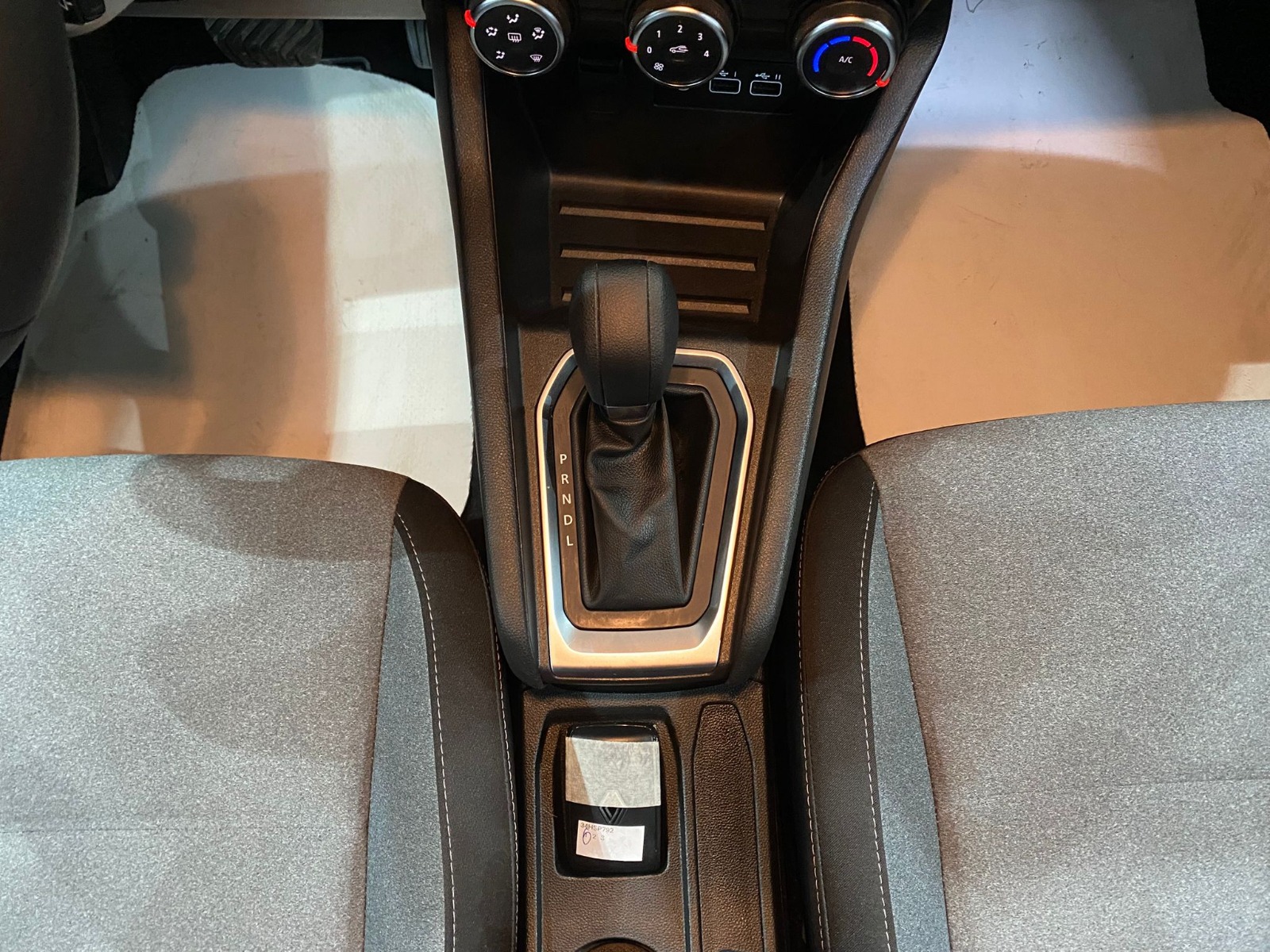 2023 Benzin Otomatik Renault Clio Turuncu Gürel Tasarım Aksesuar Otomotiv San. Tic. Ltd. Şti.