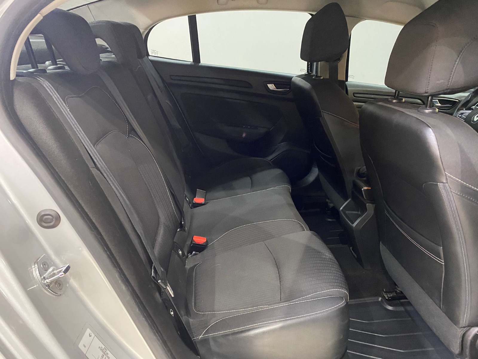 2019 Dizel Otomatik Renault Megane Gümüş Gri Gürel Tasarım Aksesuar Otomotiv San. Tic. Ltd. Şti.