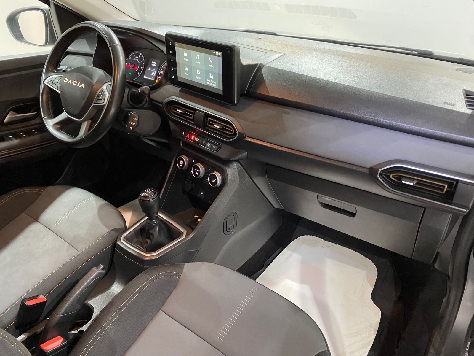 2023 Benzin Manuel Dacia Jogger Yeşil Gürel Tasarım Aksesuar Otomotiv San. Tic. Ltd. Şti.