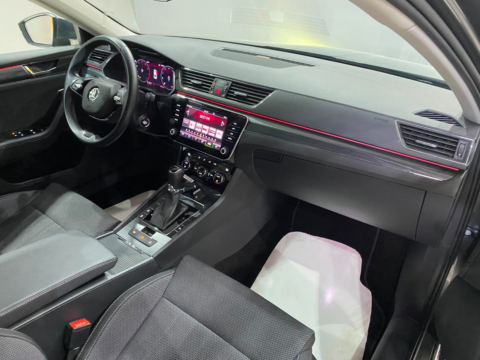 2023 Benzin Otomatik Skoda Superb Gri Gürel Tasarım Aksesuar Otomotiv San. Tic. Ltd. Şti.