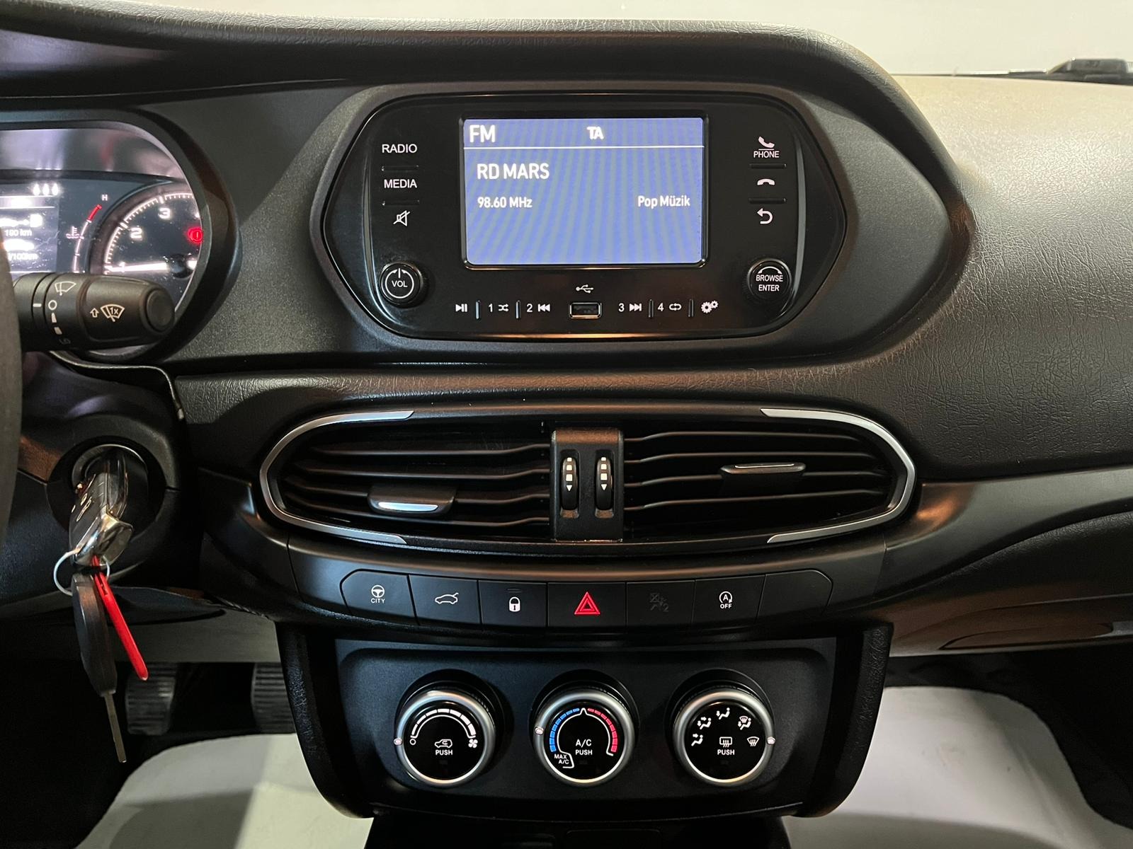 2022 Dizel Manuel Fiat Egea Beyaz Gürel Tasarım Aksesuar Otomotiv San. Tic. Ltd. Şti.