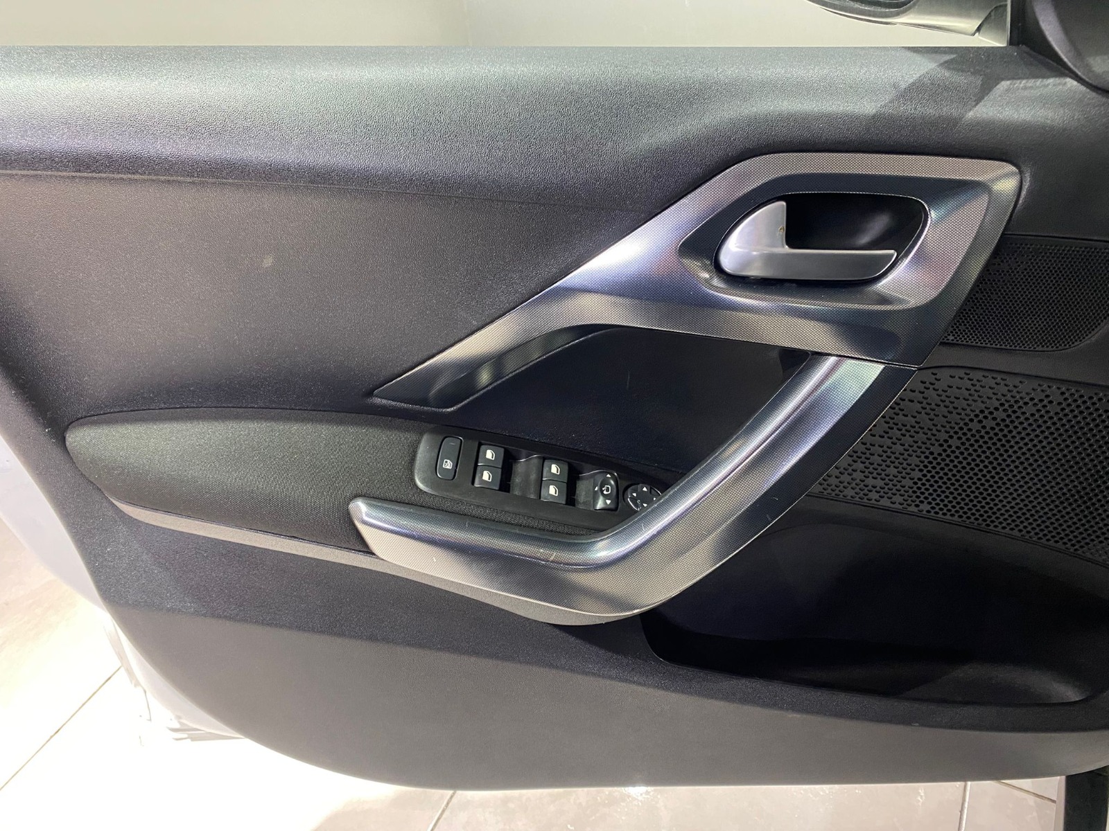 2017 Dizel Otomatik Peugeot 2008 Beyaz Gürel Tasarım Aksesuar Otomotiv San. Tic. Ltd. Şti.