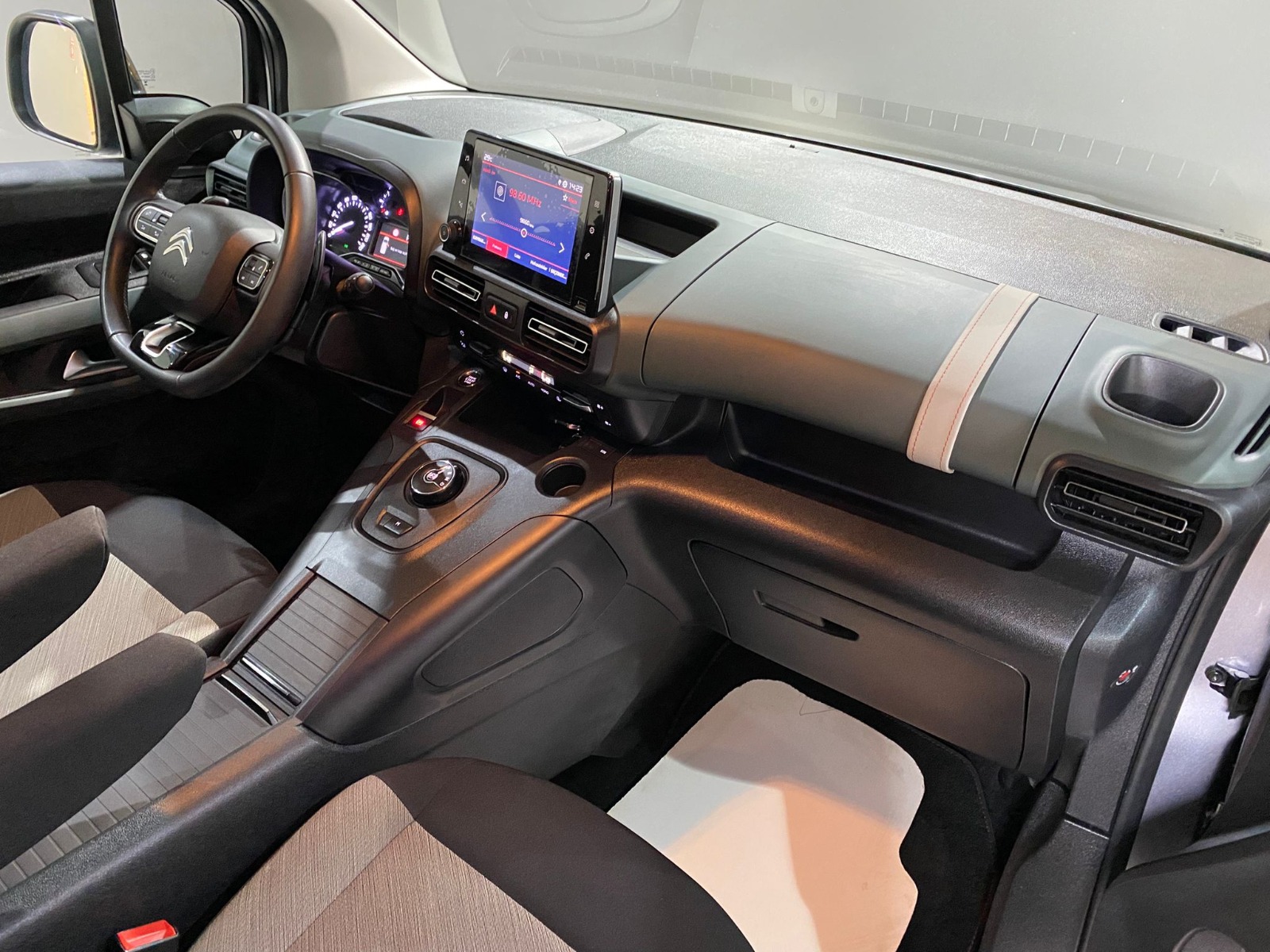2023 Dizel Otomatik Citroen Berlingo Gri Gürel Tasarım Aksesuar Otomotiv San. Tic. Ltd. Şti.