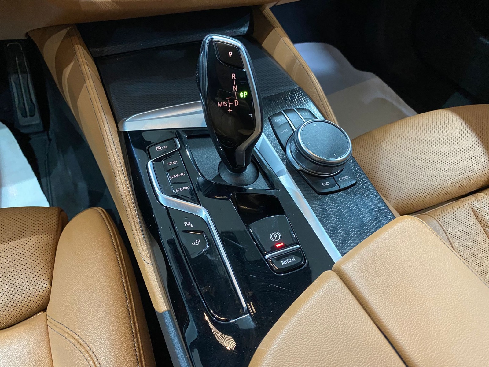 2023 Benzin Otomatik BMW 5 Serisi Gri Gürel Tasarım Aksesuar Otomotiv San. Tic. Ltd. Şti.