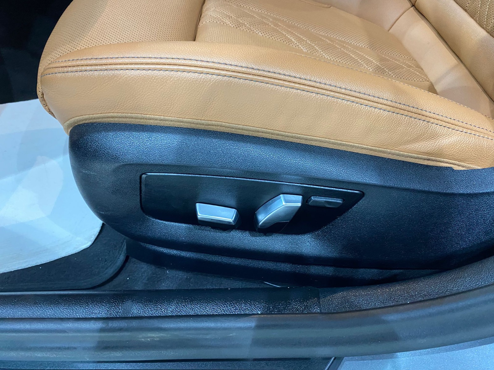 2023 Benzin Otomatik BMW 5 Serisi Gri Gürel Tasarım Aksesuar Otomotiv San. Tic. Ltd. Şti.