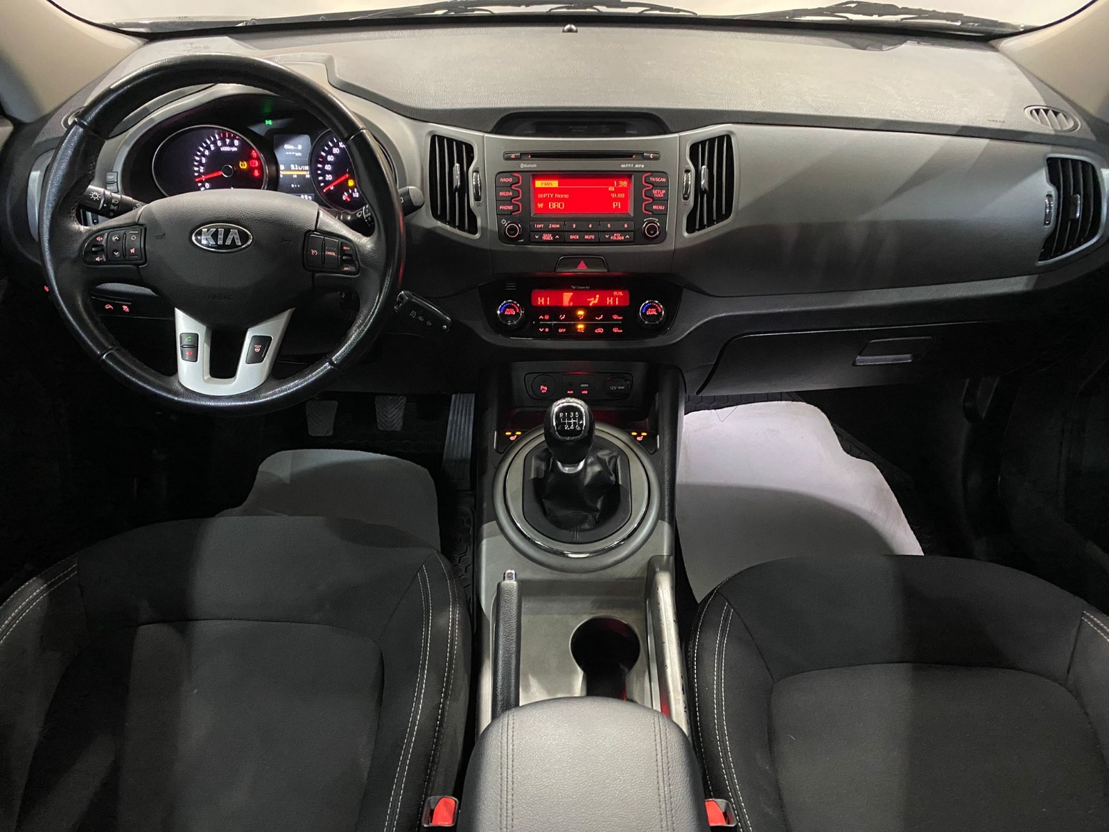 2015 Benzin Manuel Kia Sportage Siyah Gürel Tasarım Aksesuar Otomotiv San. Tic. Ltd. Şti.
