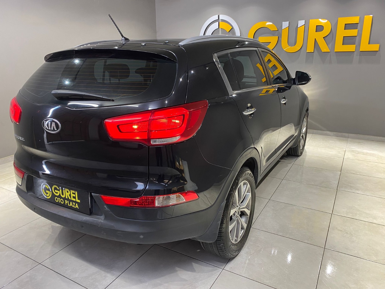 2015 Benzin Manuel Kia Sportage Siyah Gürel Tasarım Aksesuar Otomotiv San. Tic. Ltd. Şti.