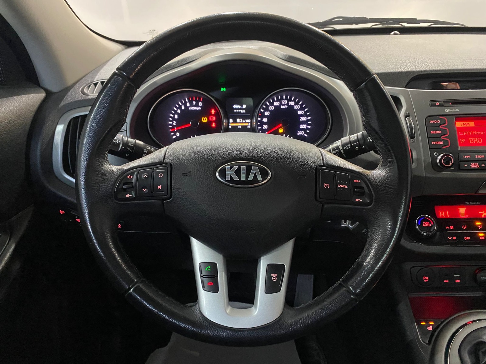 2015 Benzin Manuel Kia Sportage Siyah Gürel Tasarım Aksesuar Otomotiv San. Tic. Ltd. Şti.