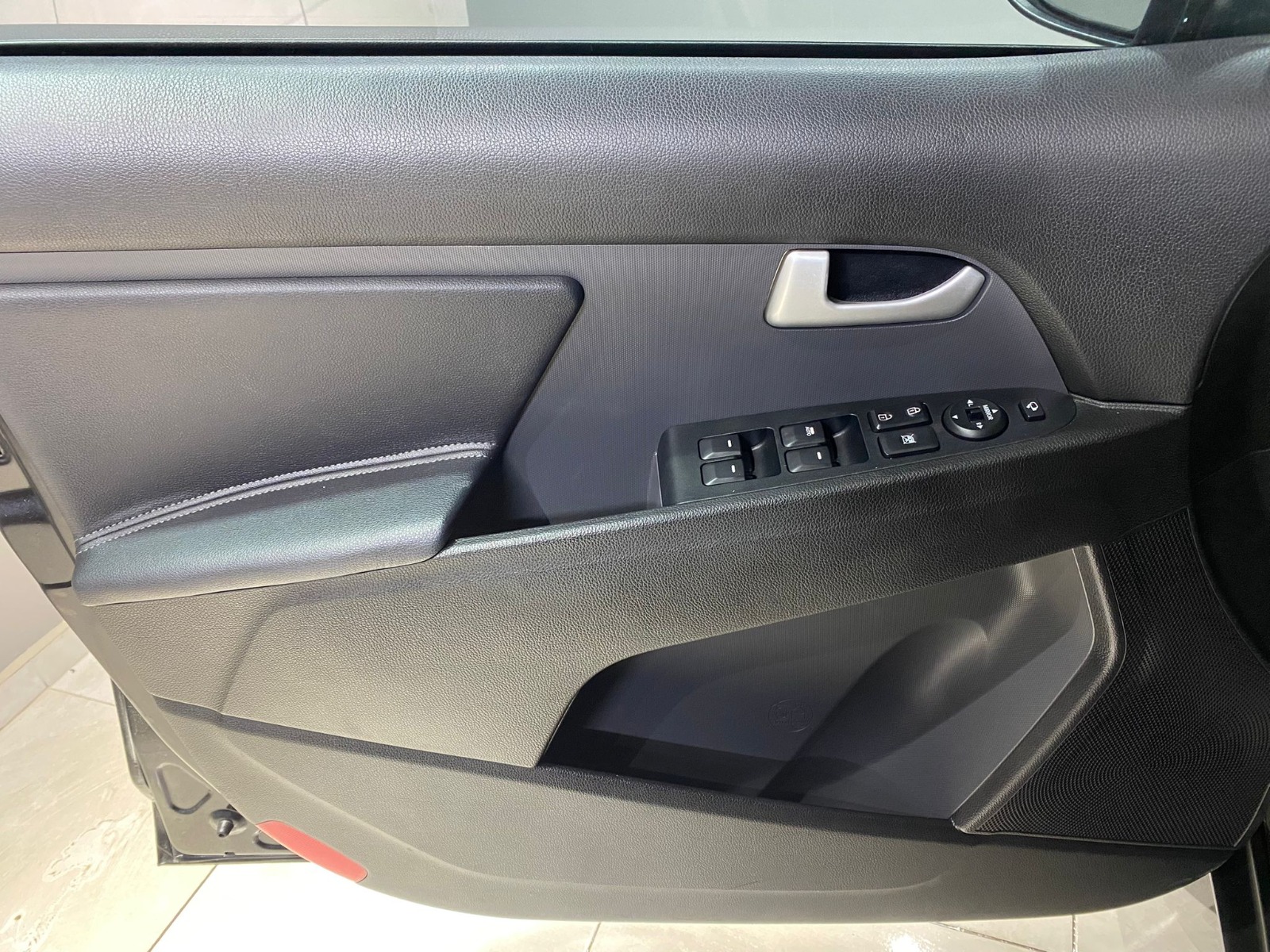 2015 Benzin Manuel Kia Sportage Siyah Gürel Tasarım Aksesuar Otomotiv San. Tic. Ltd. Şti.