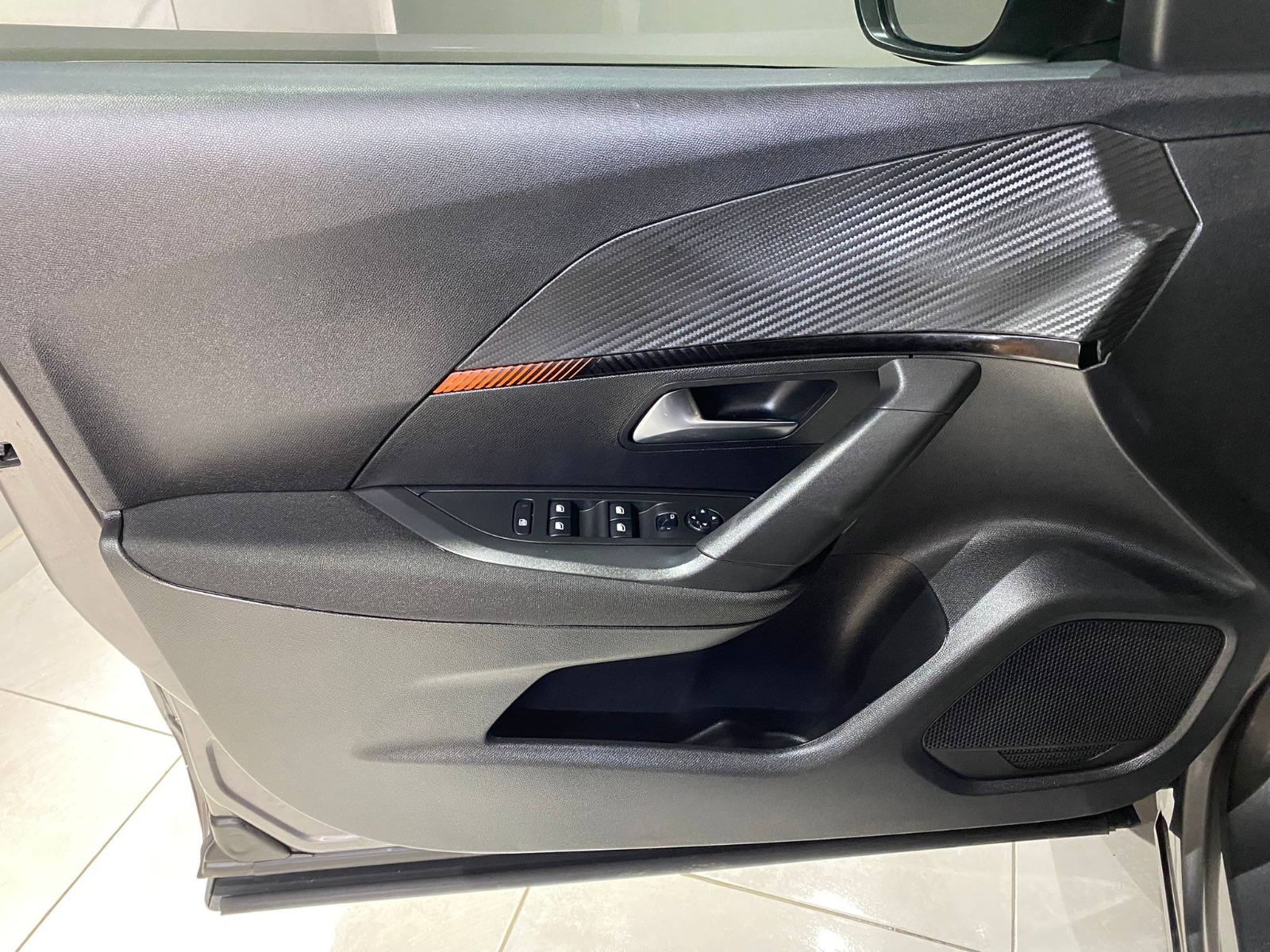2020 Benzin Manuel Peugeot 2008 Gri Gürel Tasarım Aksesuar Otomotiv San. Tic. Ltd. Şti.