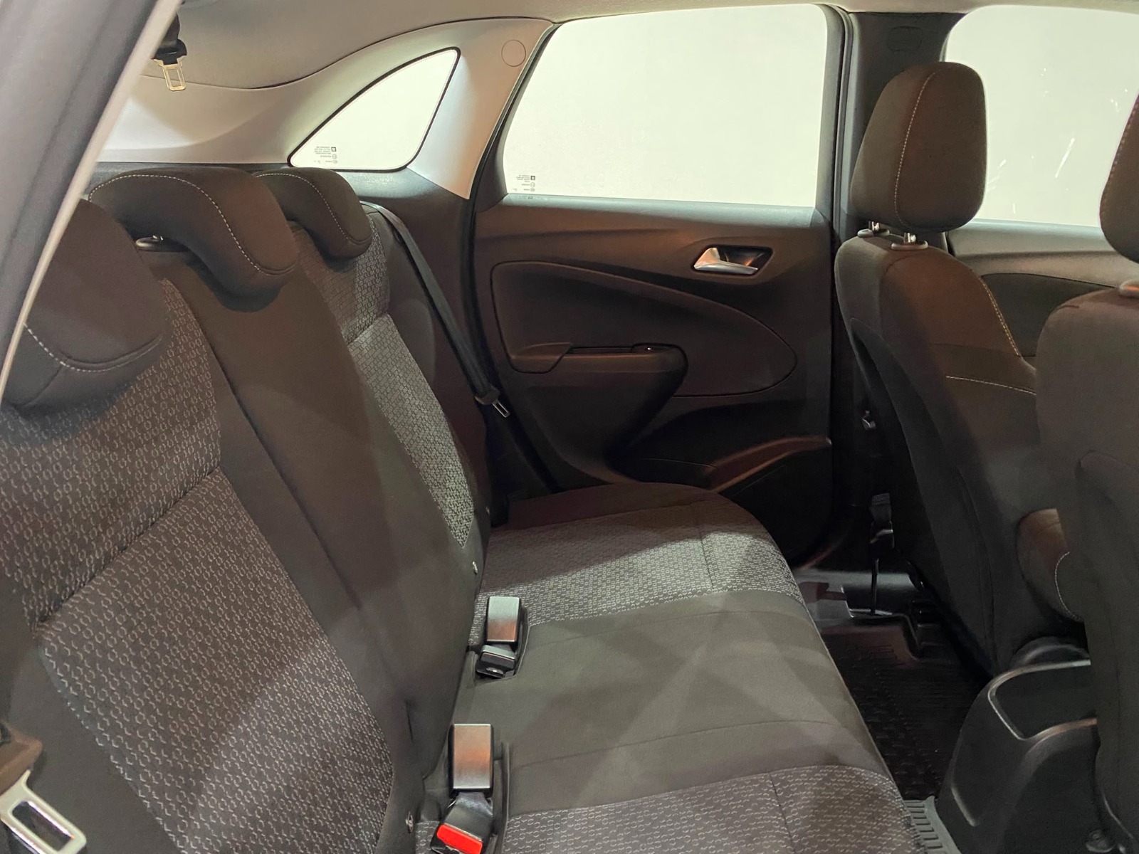 2024 Benzin Otomatik Opel Crossland Beyaz Gürel Tasarım Aksesuar Otomotiv San. Tic. Ltd. Şti.