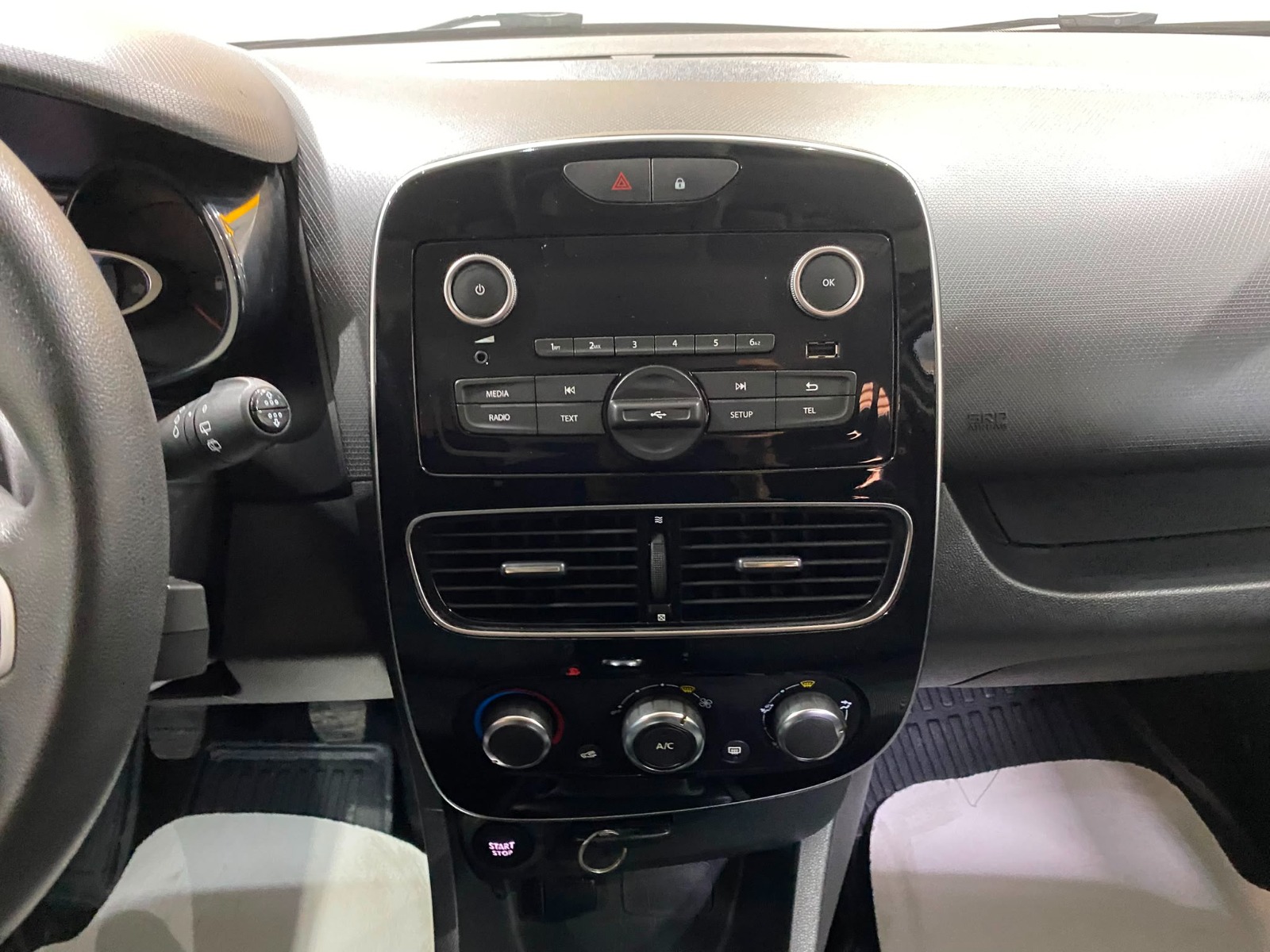 2020 Benzin Manuel Renault Clio Beyaz Gürel Tasarım Aksesuar Otomotiv San. Tic. Ltd. Şti.