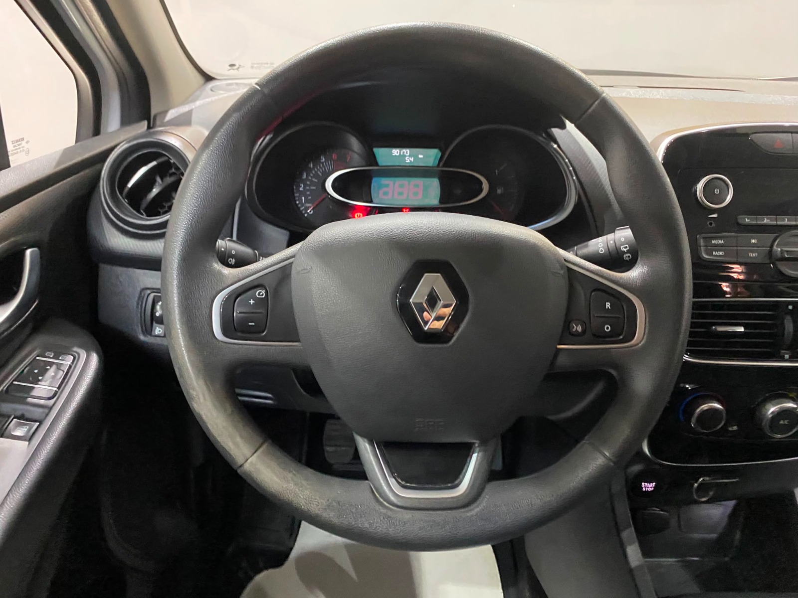 2020 Benzin Manuel Renault Clio Beyaz Gürel Tasarım Aksesuar Otomotiv San. Tic. Ltd. Şti.