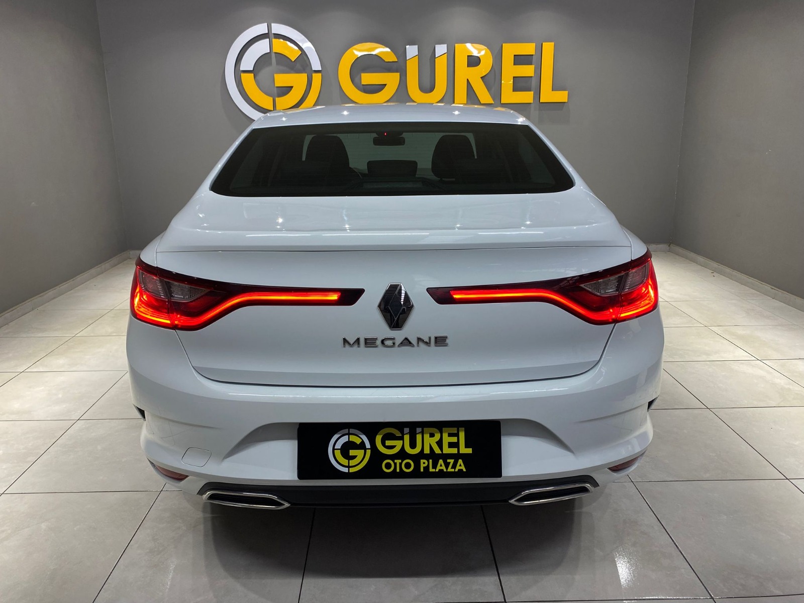 2022 Benzin Otomatik Renault Megane Beyaz Gürel Tasarım Aksesuar Otomotiv San. Tic. Ltd. Şti.